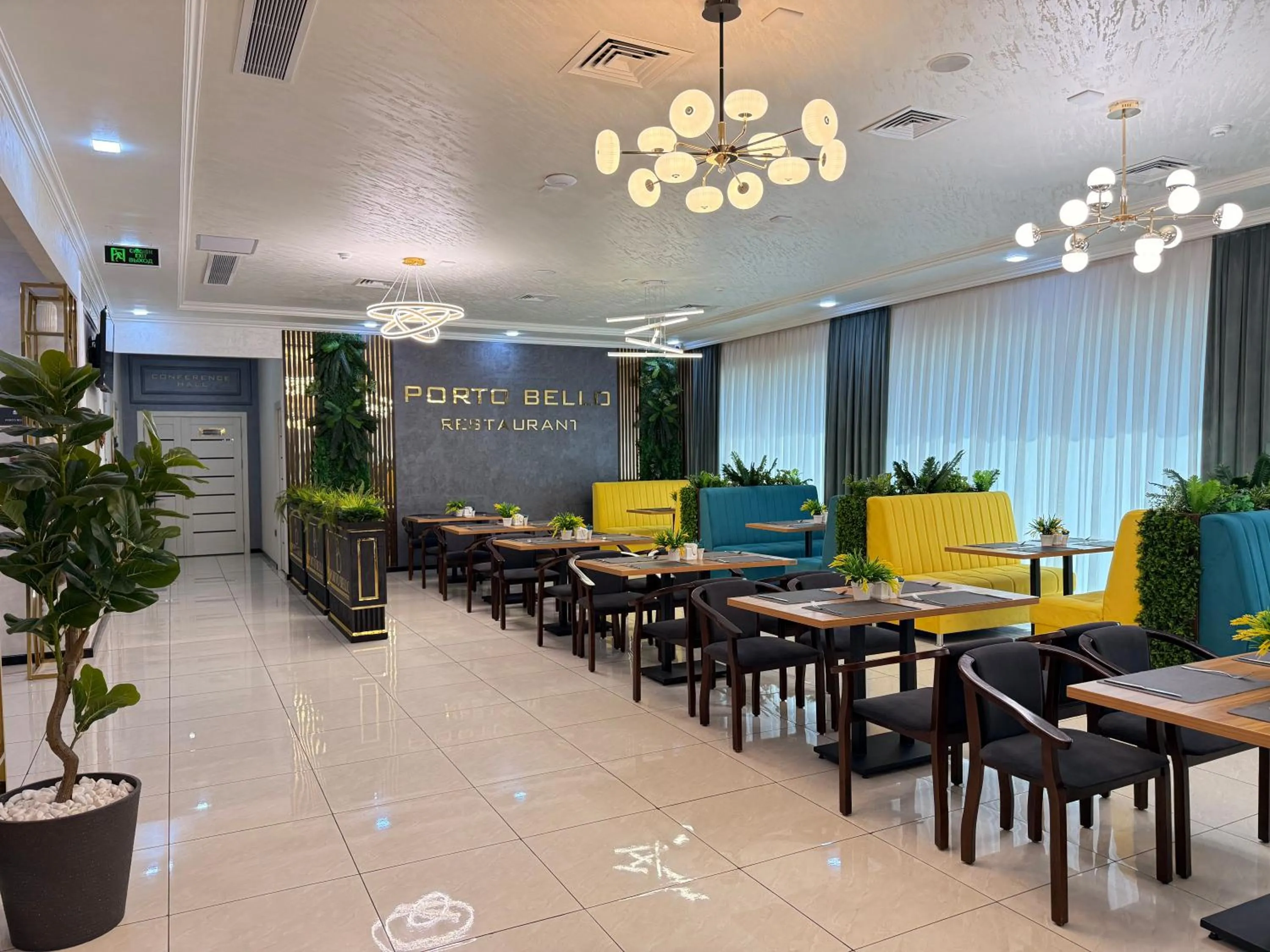 Restaurant/places to eat in Porto Bello Hotel