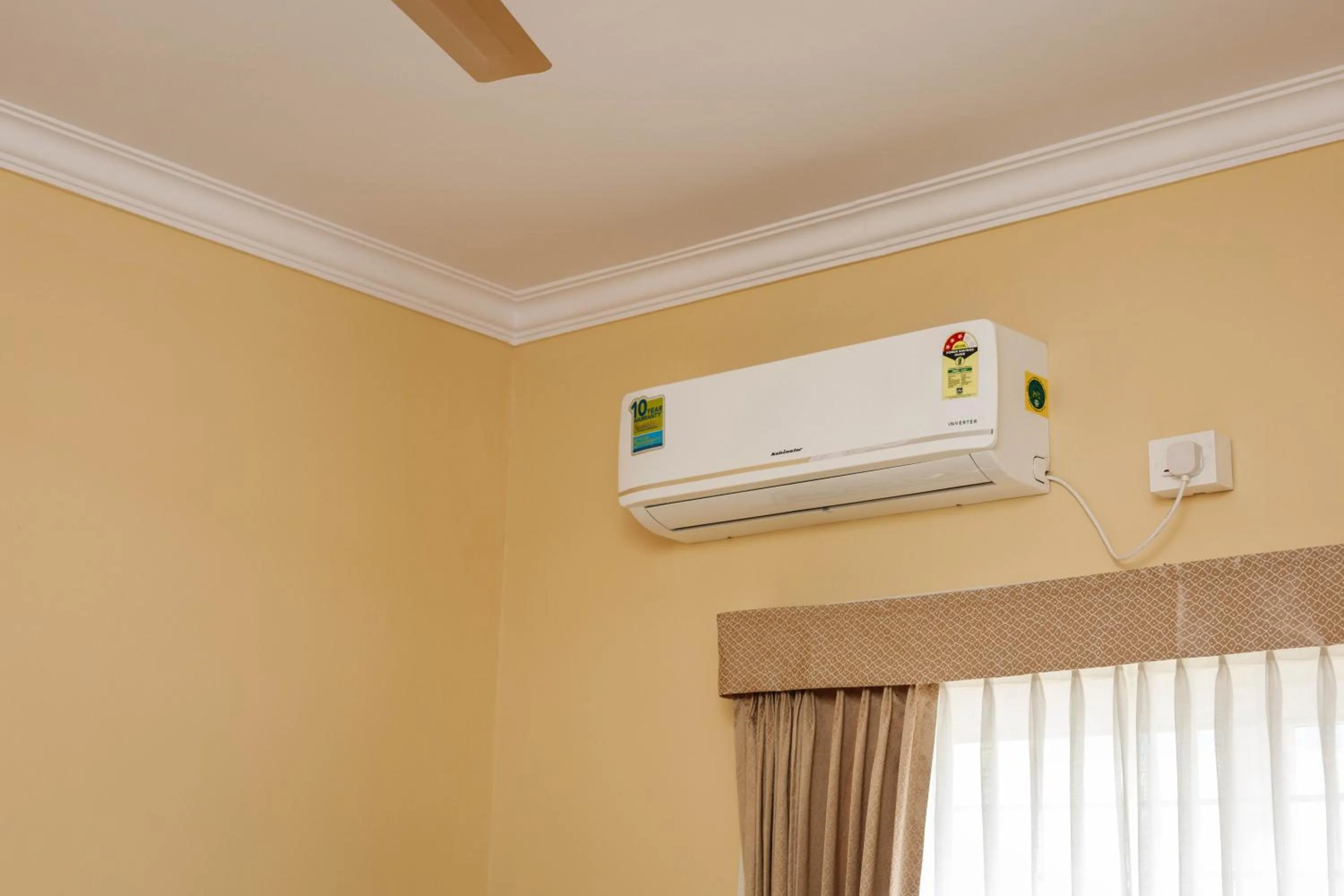 air conditioner in Pinnacle Serviced Apartments