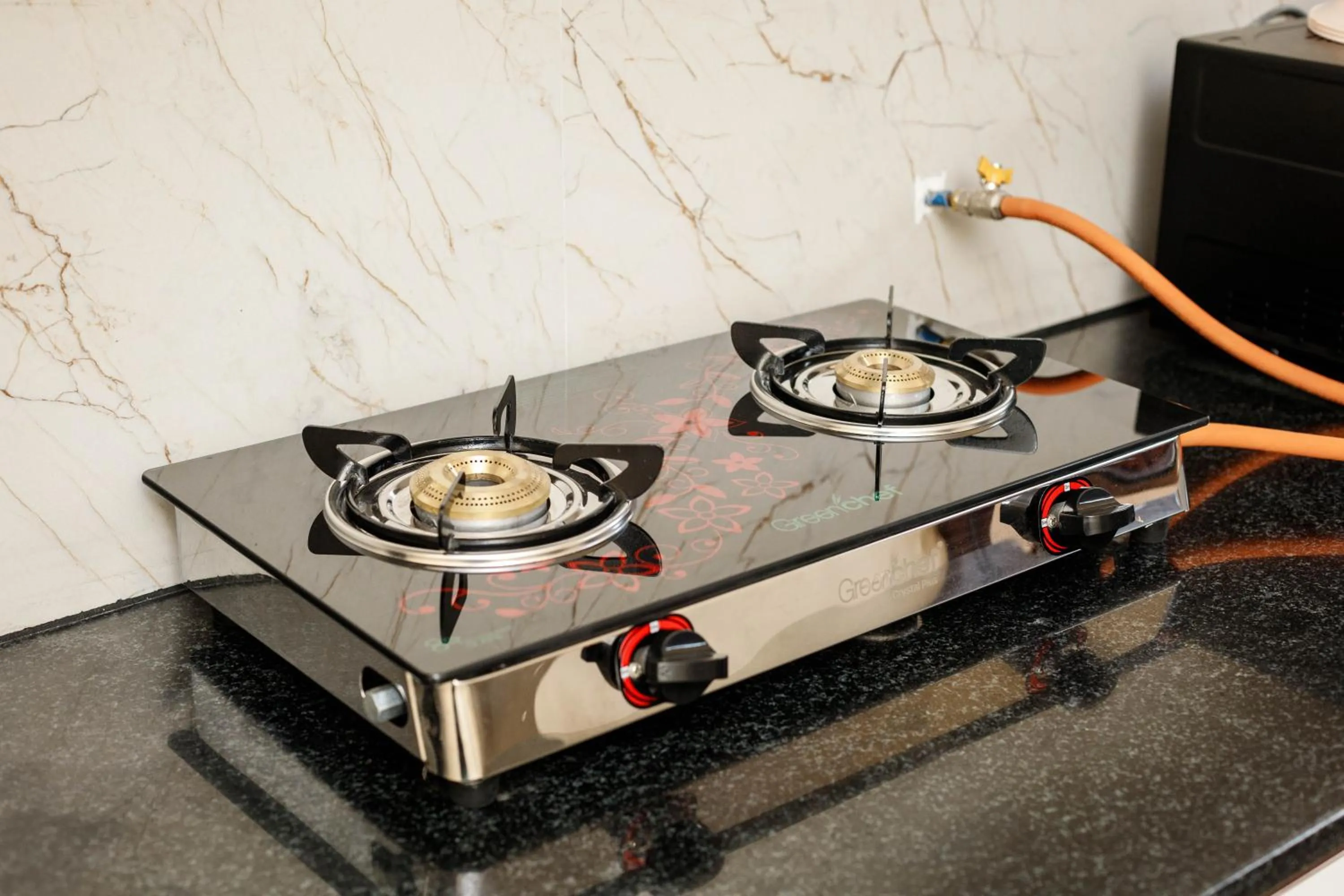 Kitchen or kitchenette in Pinnacle Serviced Apartments