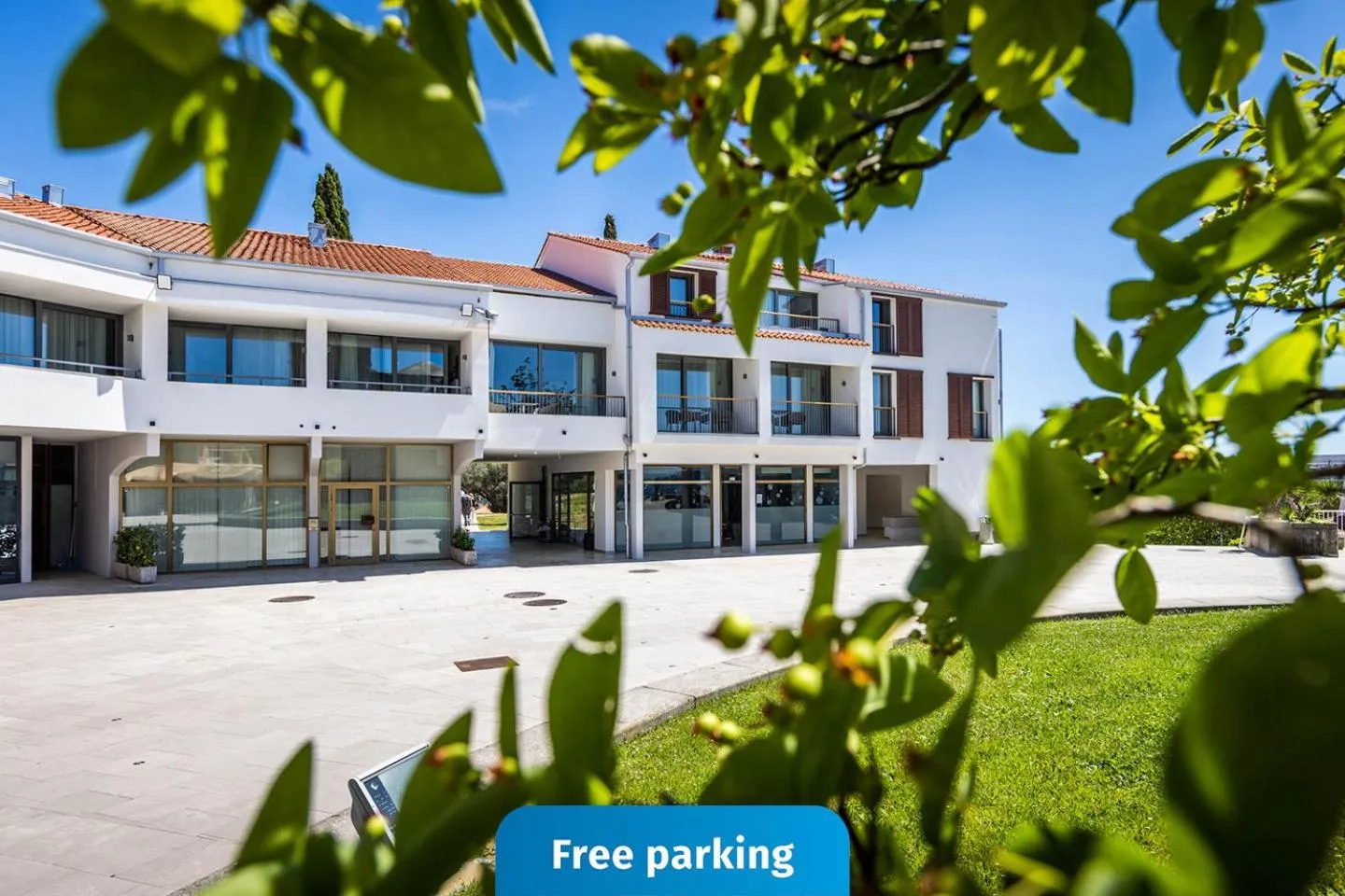 Property building in Hotel Vile Park Premium