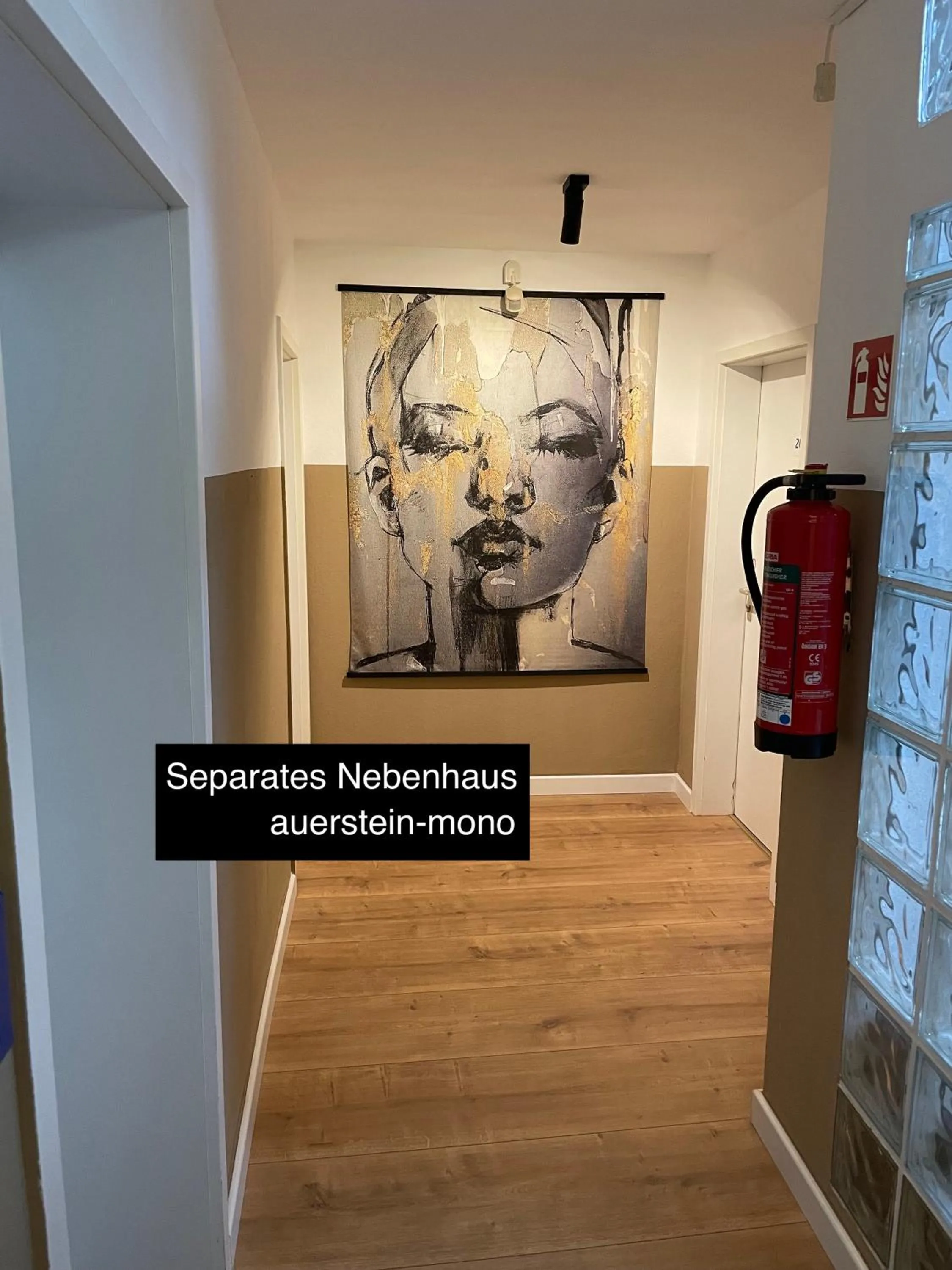 Property building in AUERSTEIN-Hotels auerstein & auerstein-mono