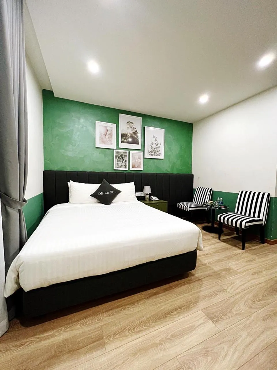 Bed in De La Sol Villa Dalat