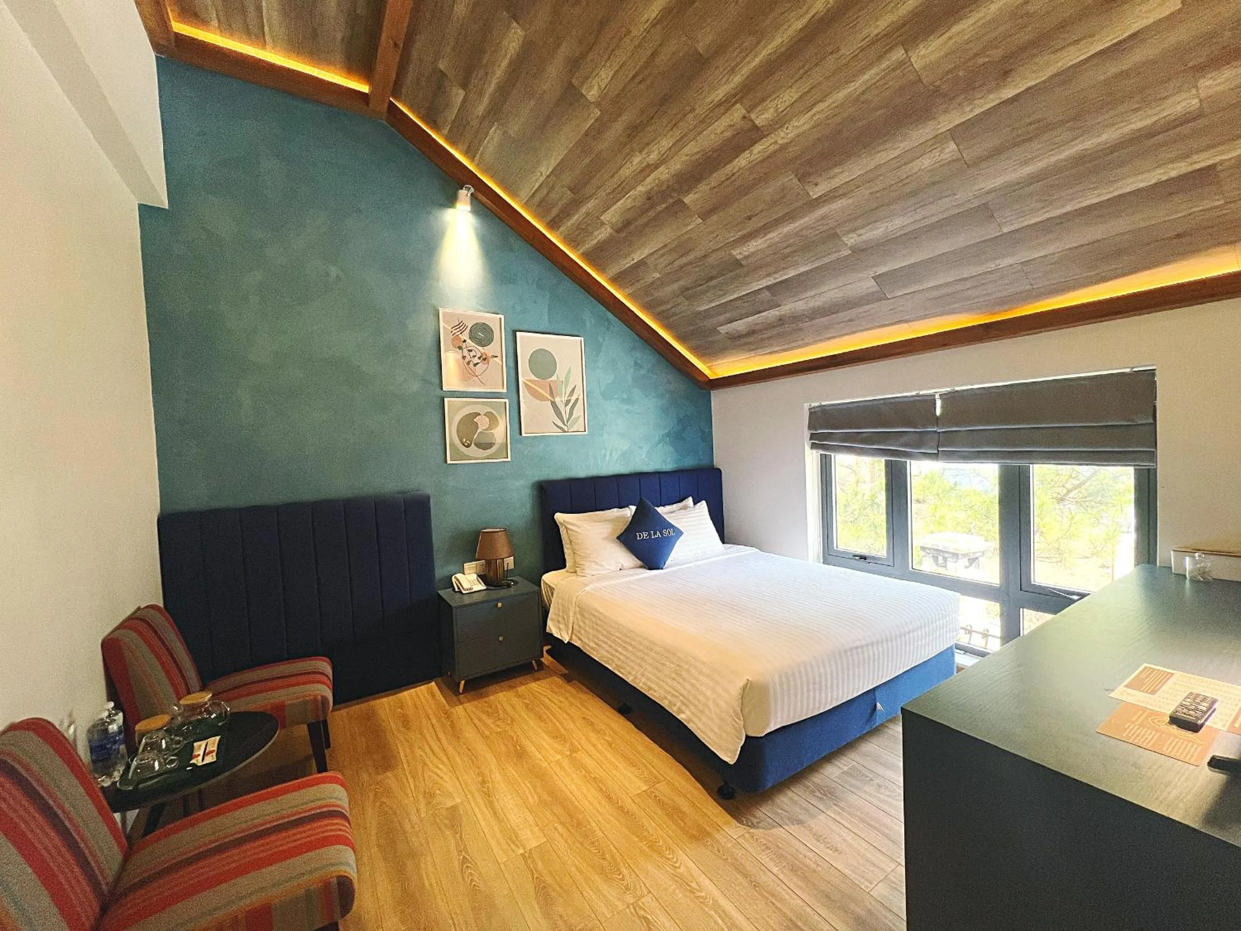 Bed in De La Sol Villa Dalat