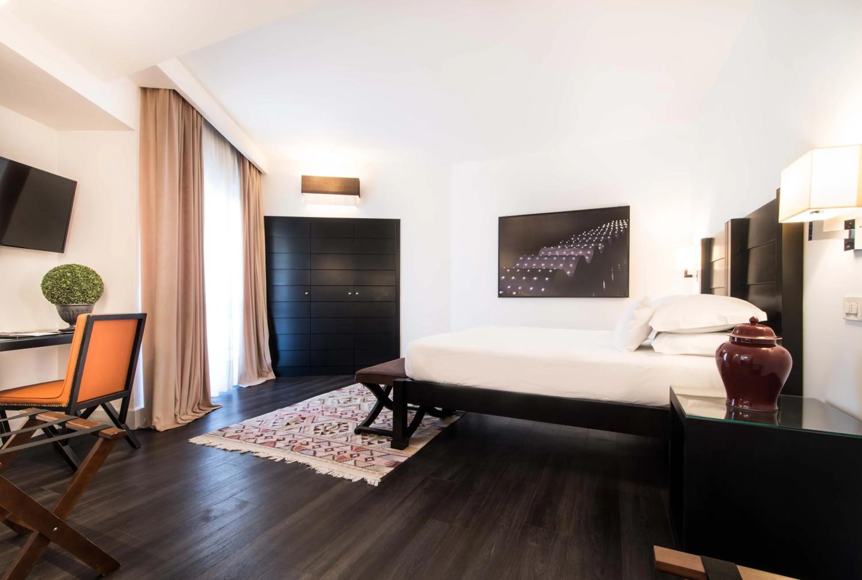 Bedroom, Bed in Hotel Michelangelo & Day SPA