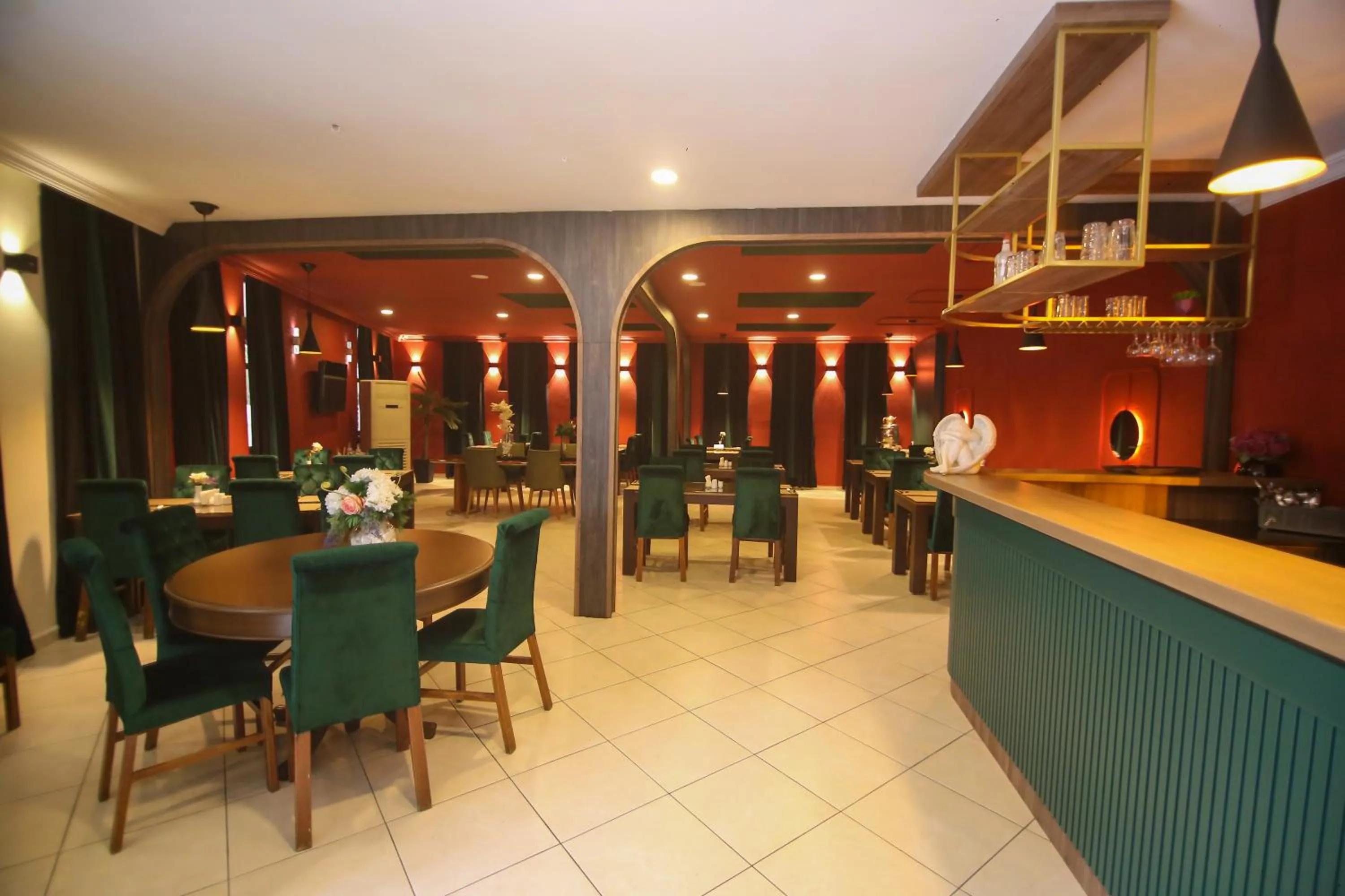 Restaurant/places to eat in ÇEVİK PALACE HOTEL