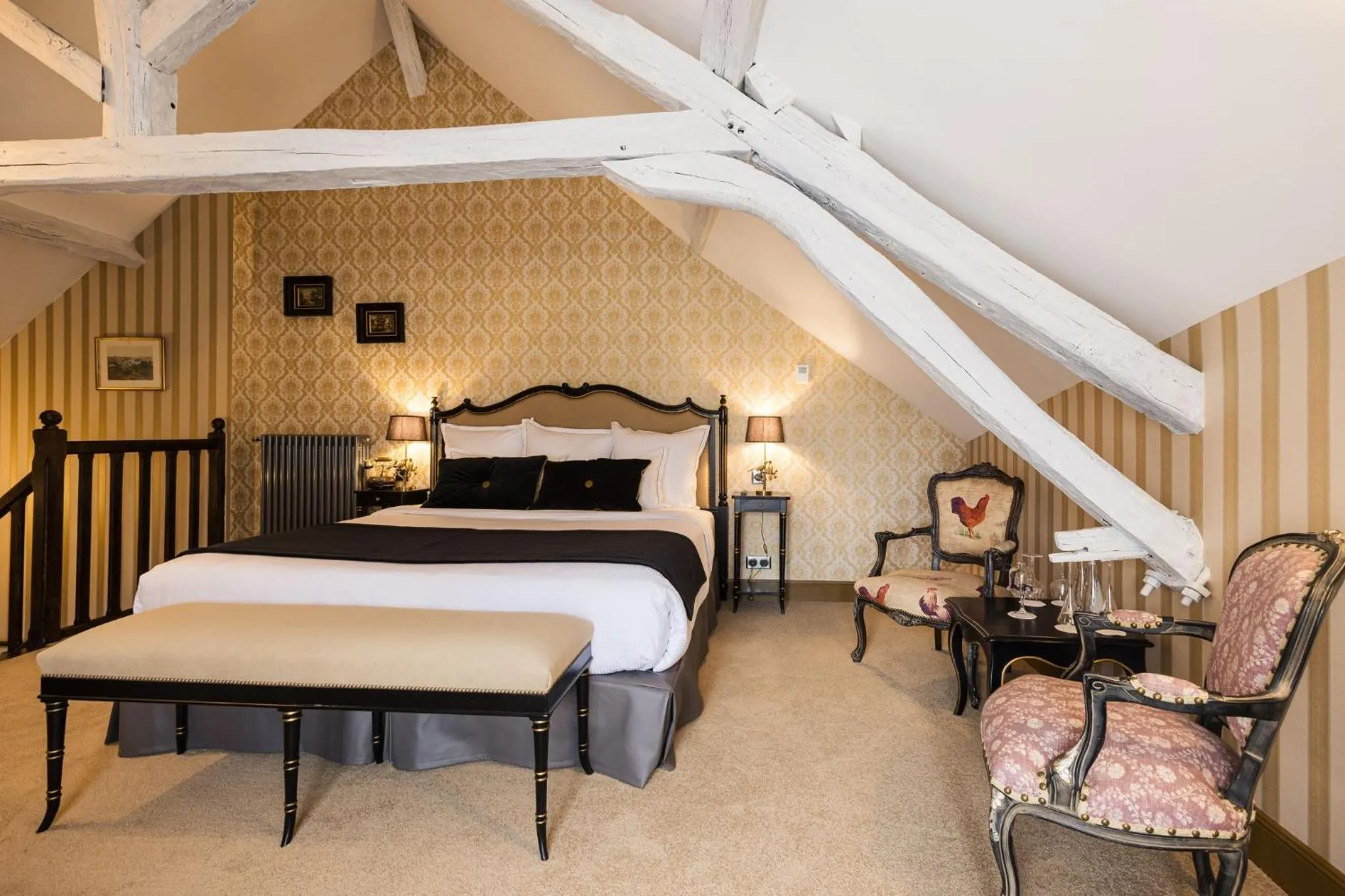 Photo of the whole room, Bed in LE PETIT MANOIR