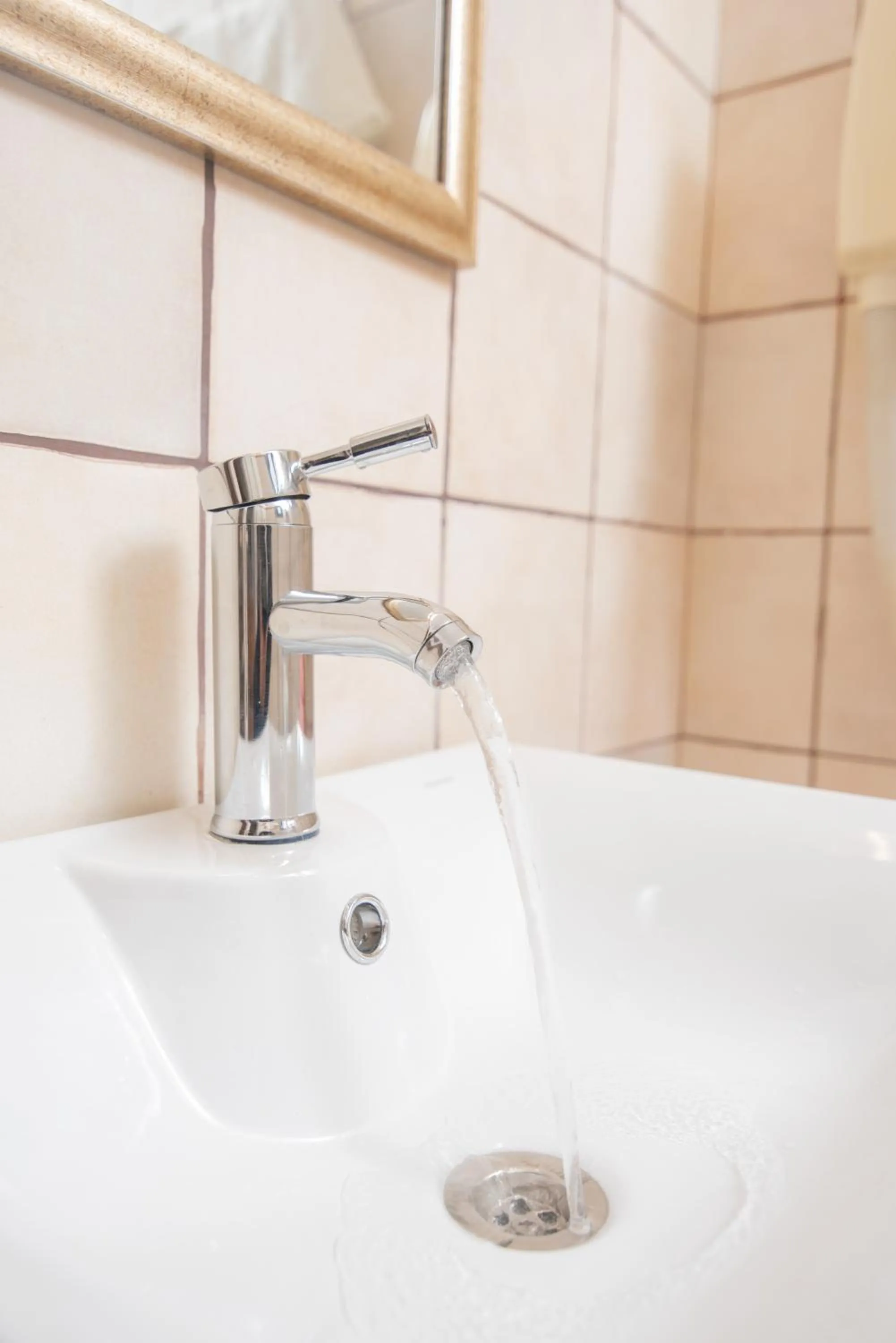 Bathroom in Tsaner Apartment and Rooms