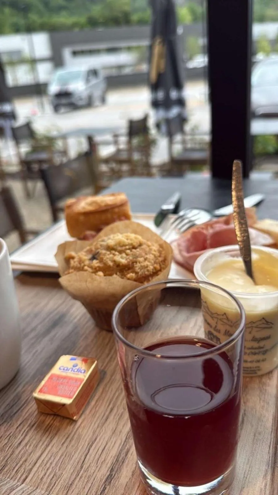 Breakfast in Hôtel Restaurant AKENA Molinges - La Brocatelle