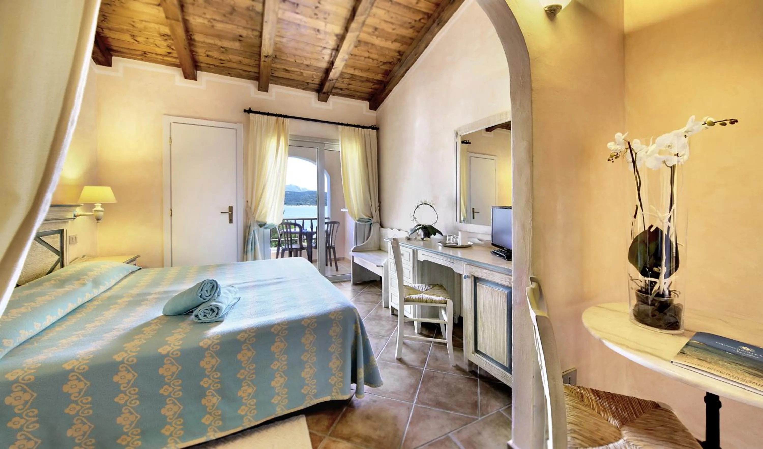 Summer, Bed in Colonna Hotel Du Golf