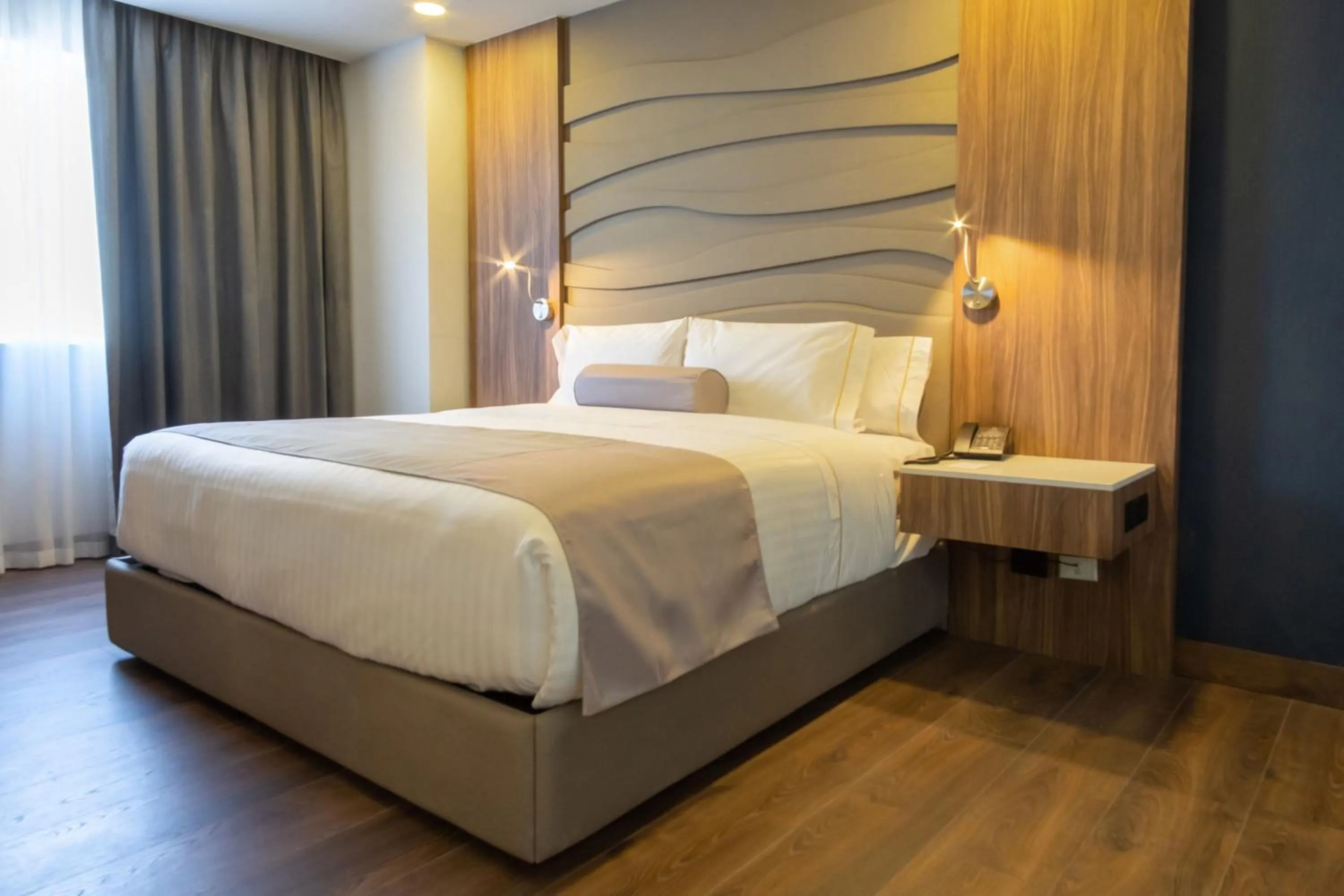 Bedroom, Bed in Sheraton Guadalajara Expo