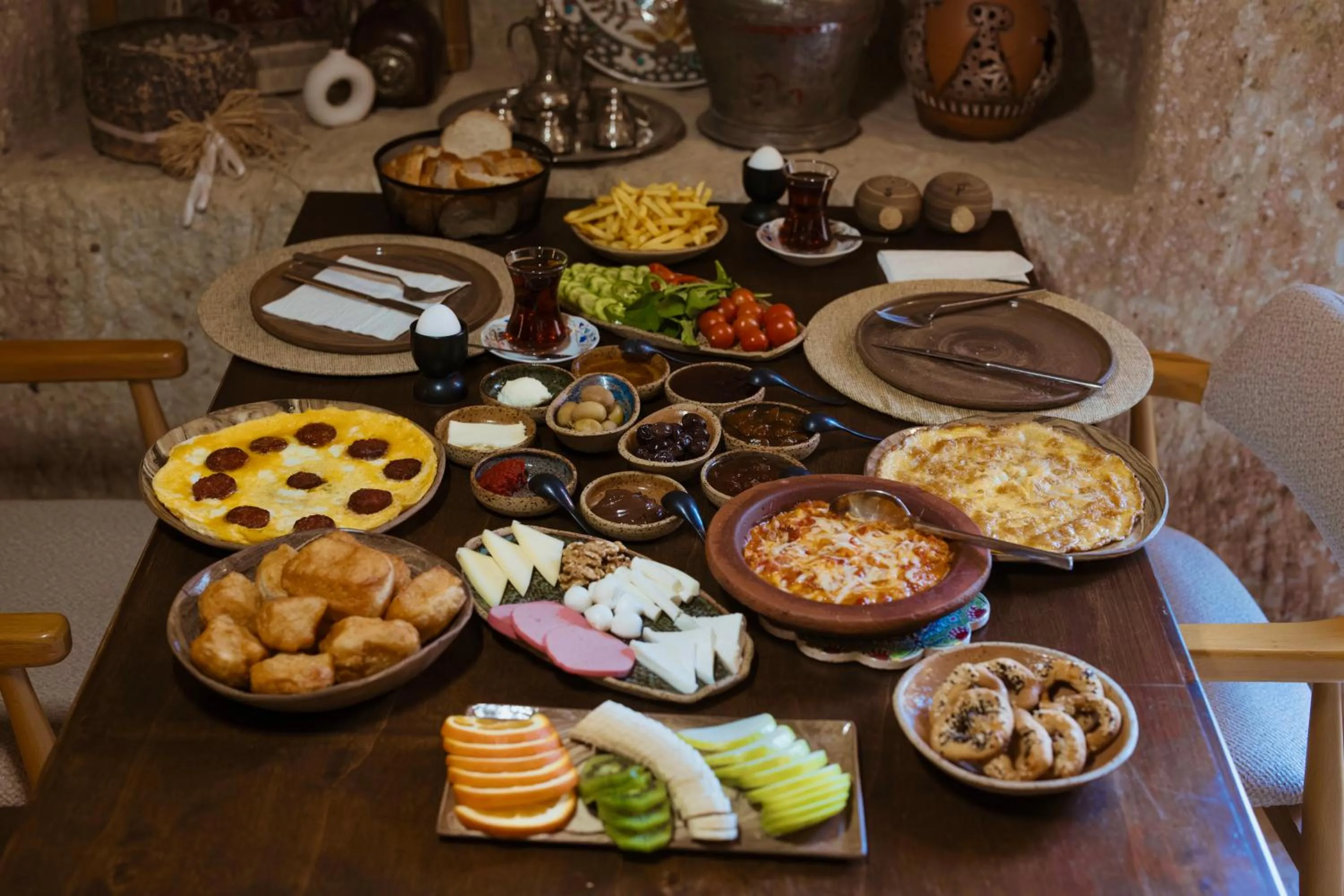 Restaurant/places to eat in Kayata Cave Suites Special Class