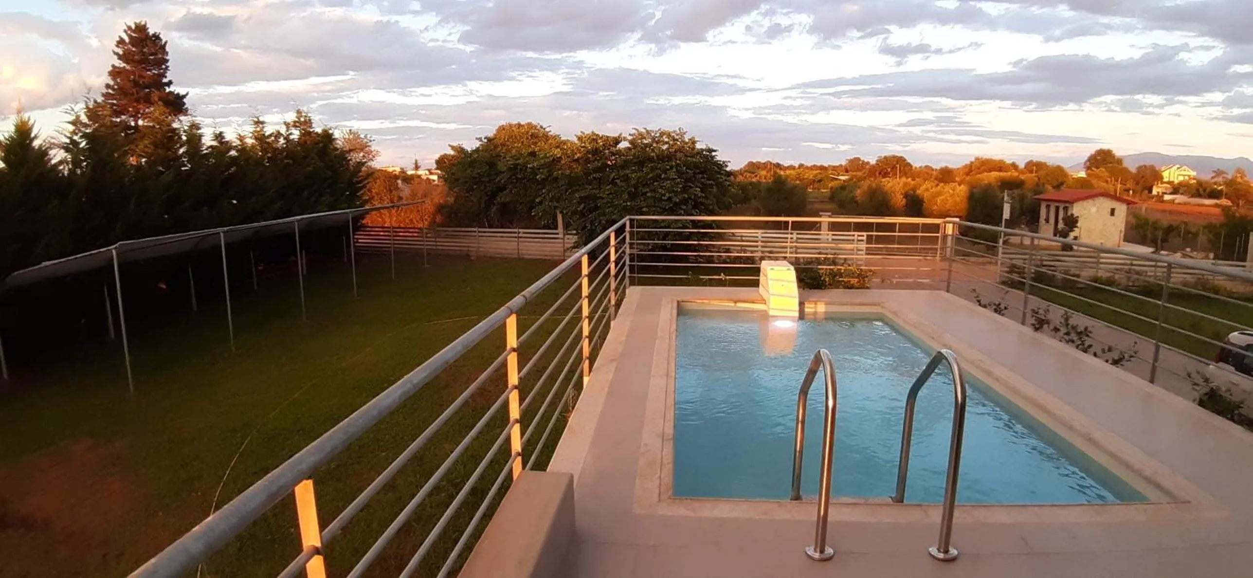 Day in IO Luxury Pool & Hot Tub Suites