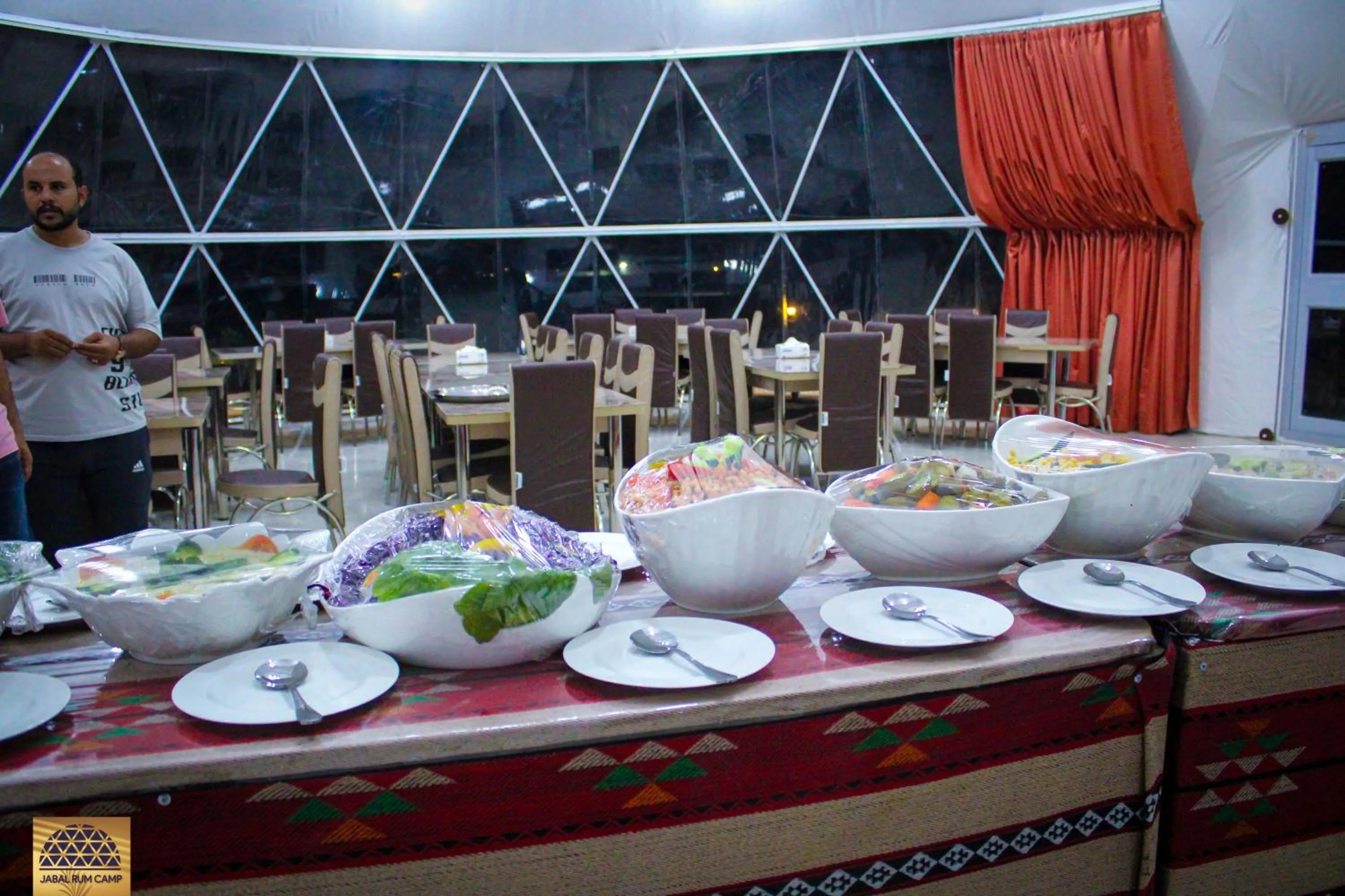 Restaurant/places to eat in Jabal Rum Camp