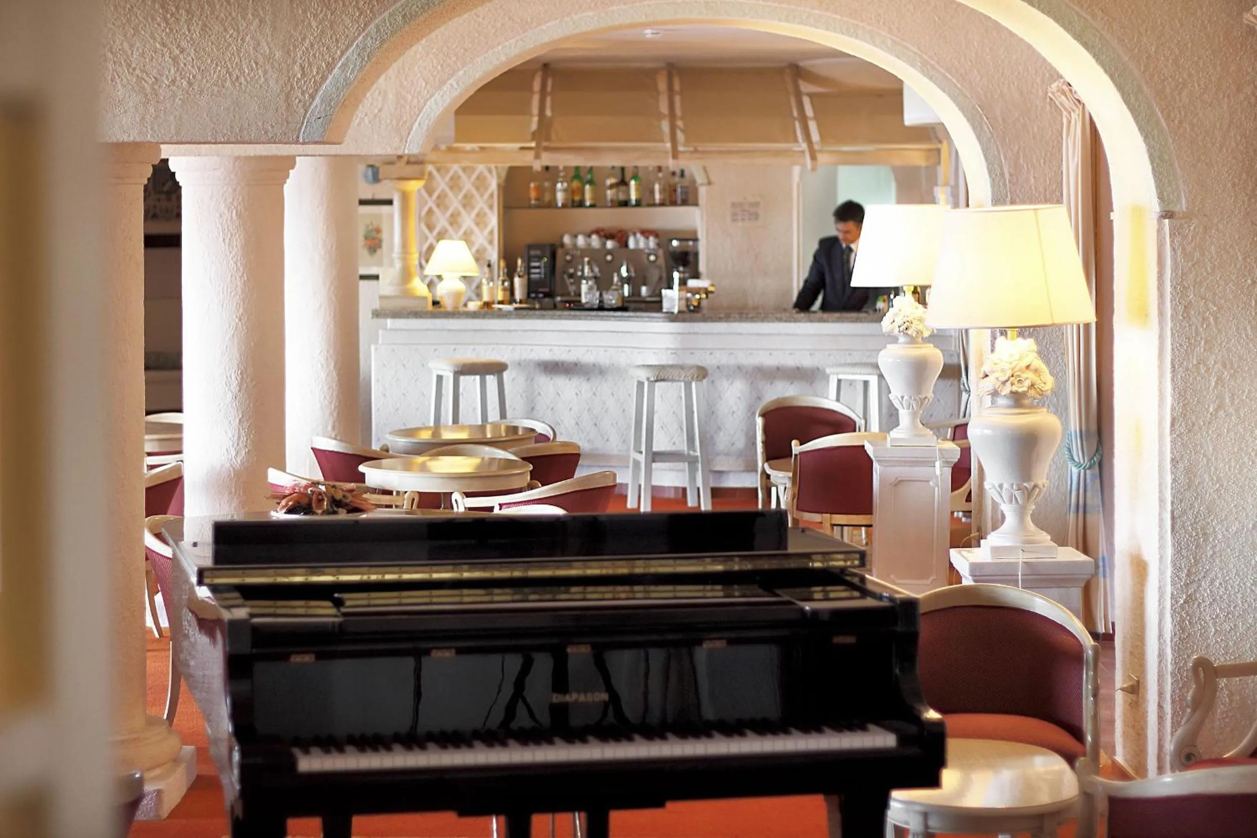 Lounge or bar in Grand Hotel Smeraldo Beach