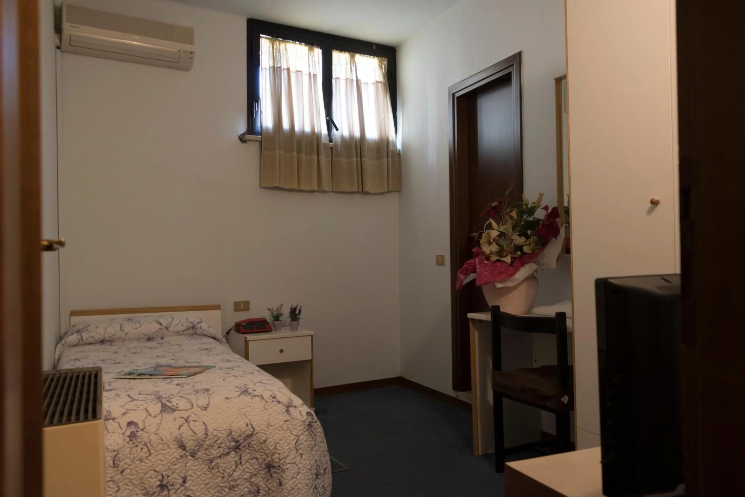 Photo of the whole room in Hotel Primavera