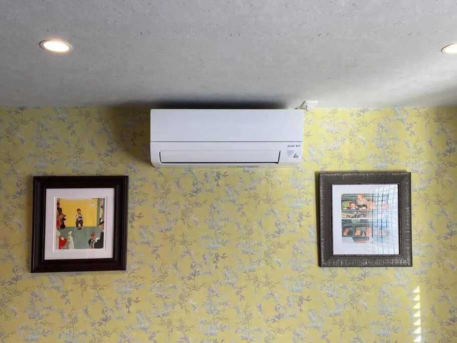 air conditioner in THE BLAUBAUM TOYA