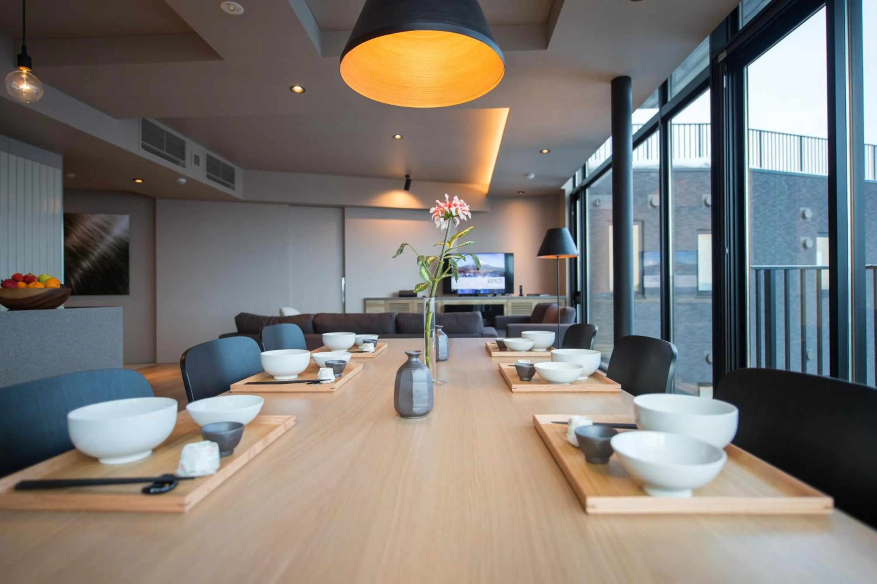 Dining area in Aspect Luxury Apartments by H2 Life