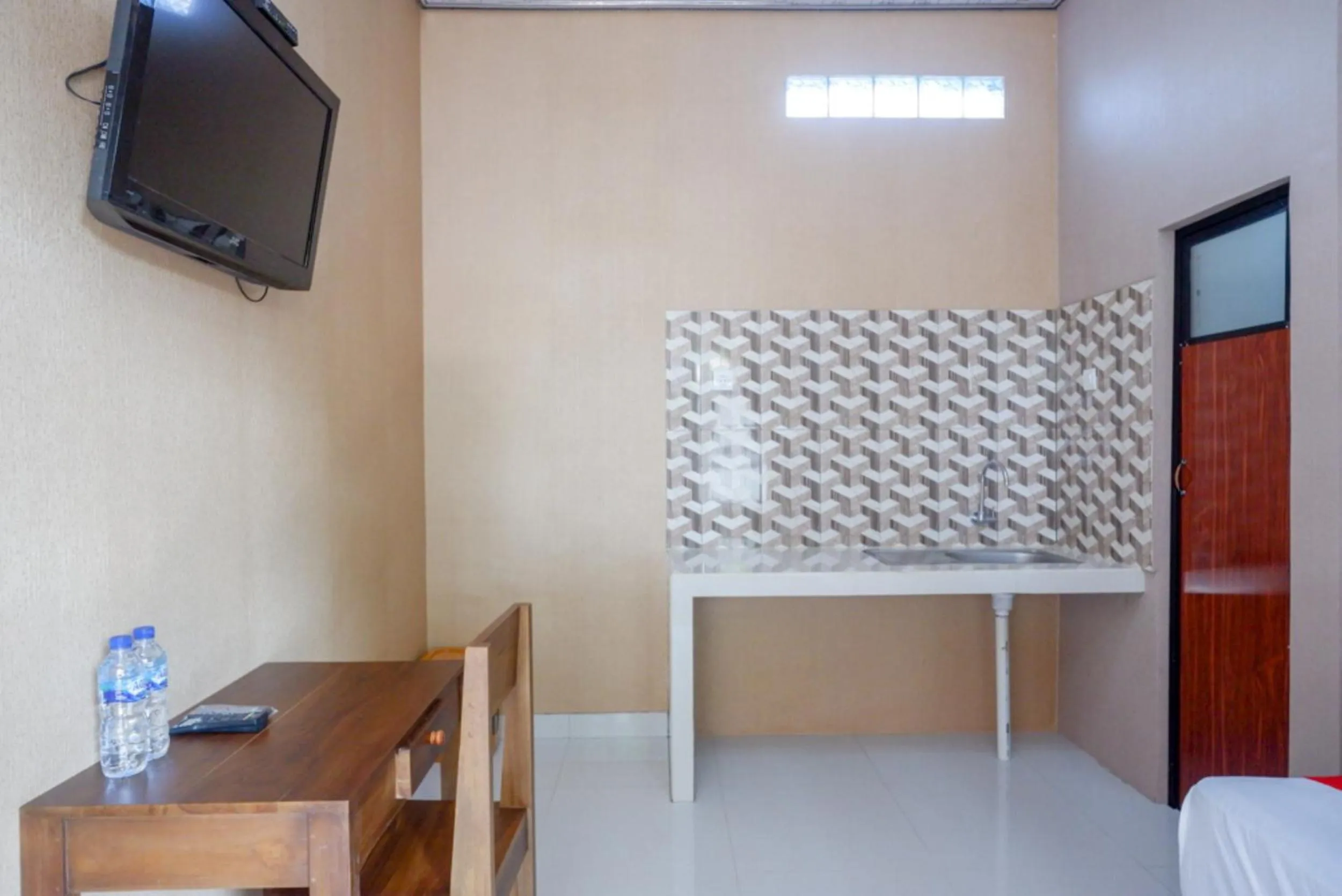 RedDoorz Syariah near Stasiun Gumilir Cilacap