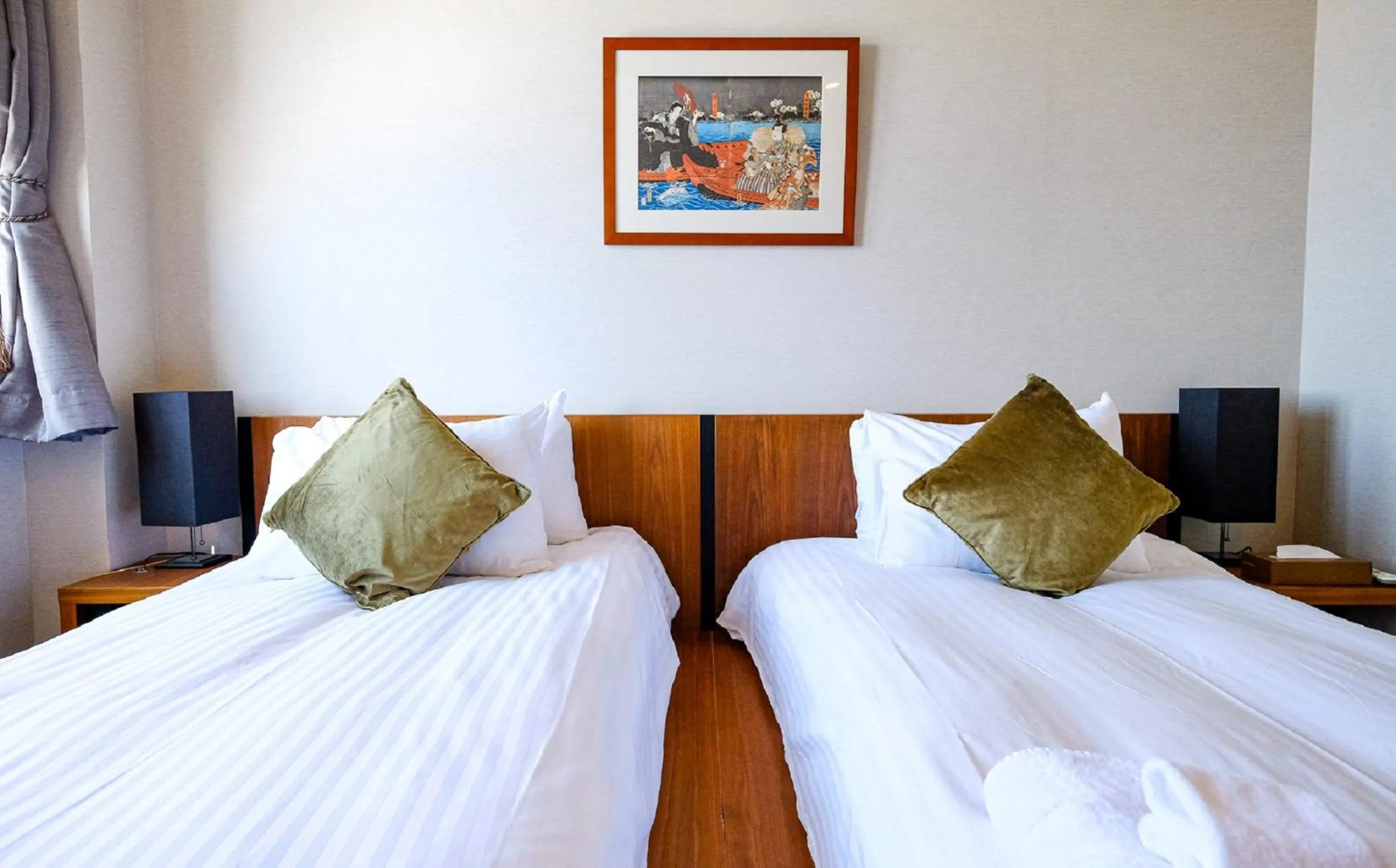 Bed in Miru Nozomi Views