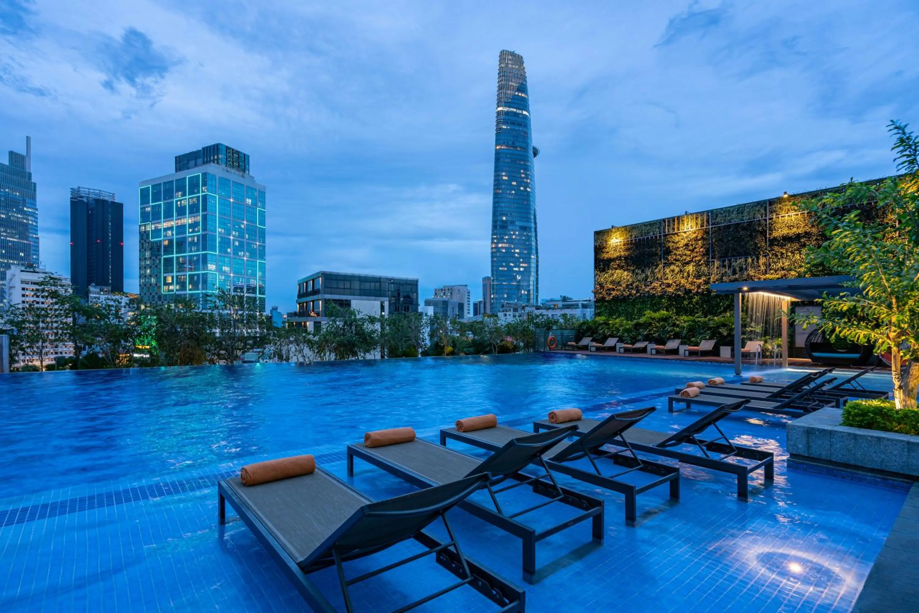Swimming pool in Fusion Original Saigon Centre