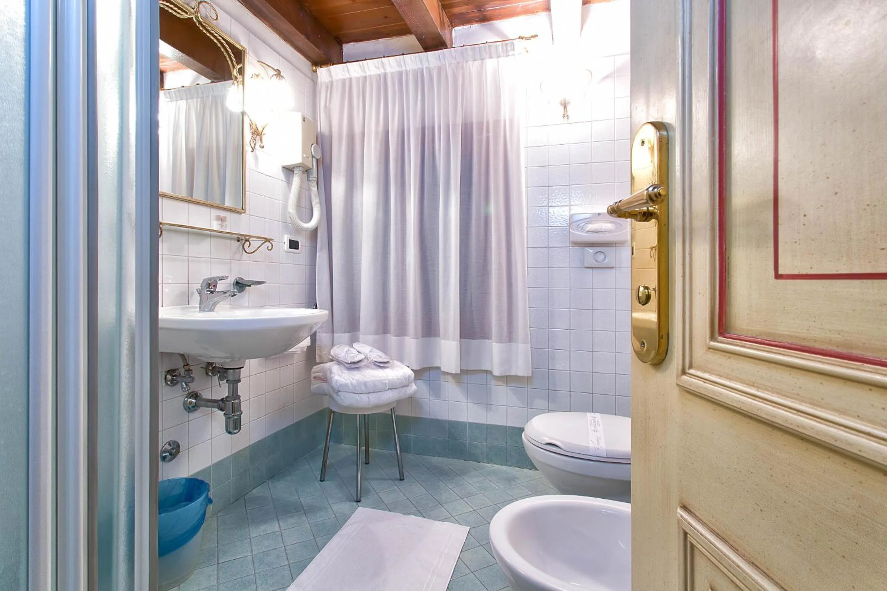 Bathroom in Ca' San Polo - Ferretti Hotels Collection