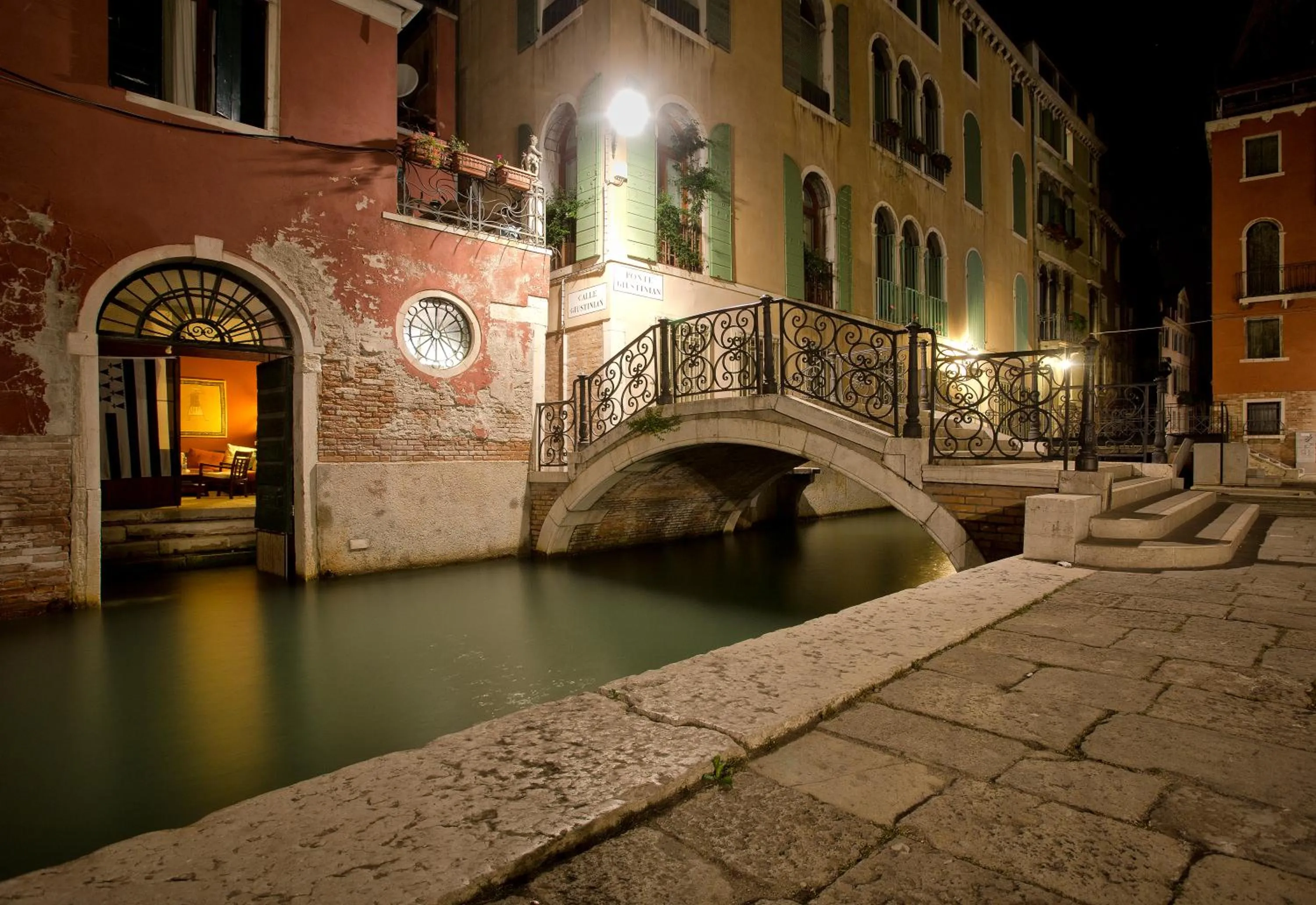 Neighbourhood in Ca' San Polo - Ferretti Hotels Collection