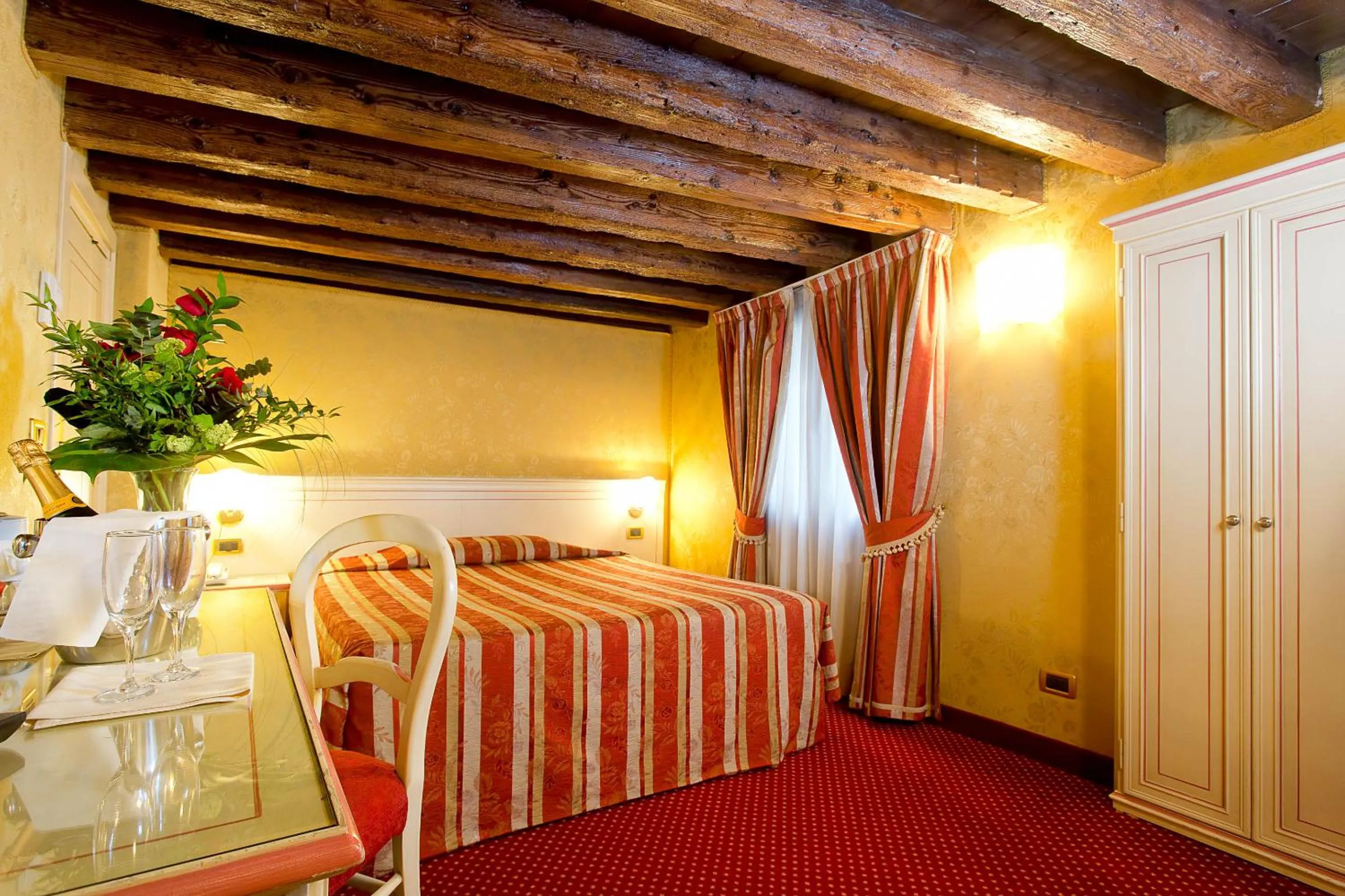 Photo of the whole room, Bed in Ca' San Polo - Ferretti Hotels Collection