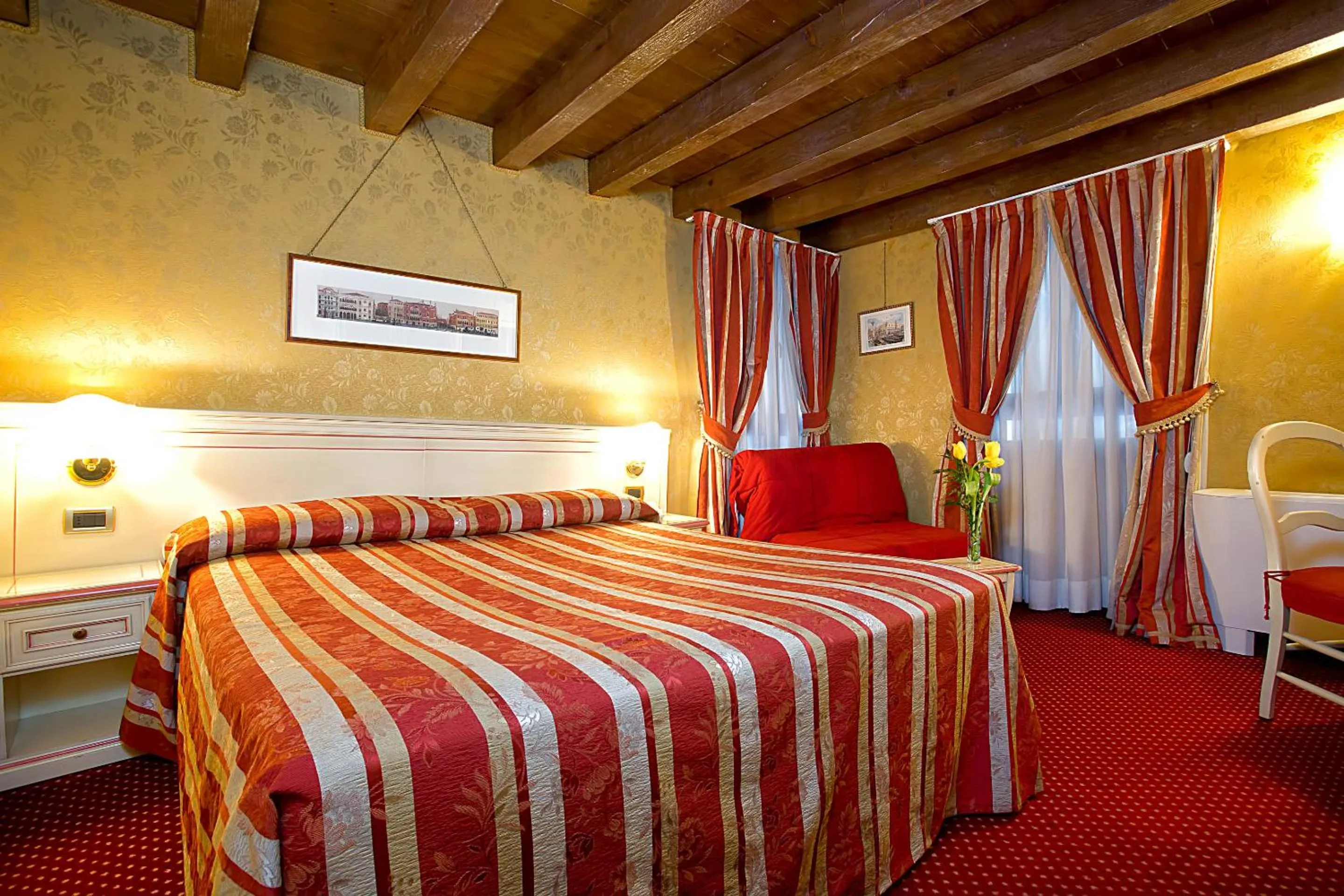 Photo of the whole room, Bed in Ca' San Polo - Ferretti Hotels Collection