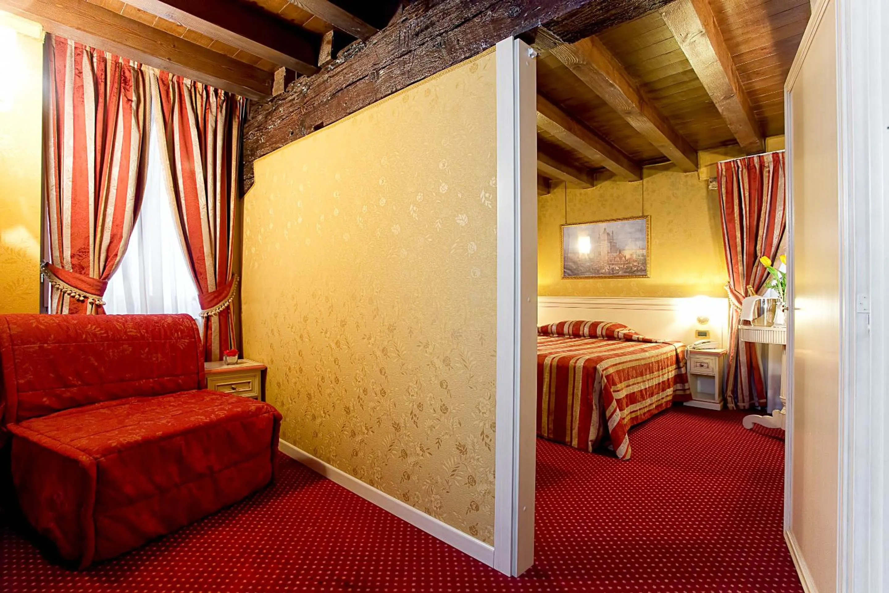 Photo of the whole room, Bed in Ca' San Polo - Ferretti Hotels Collection