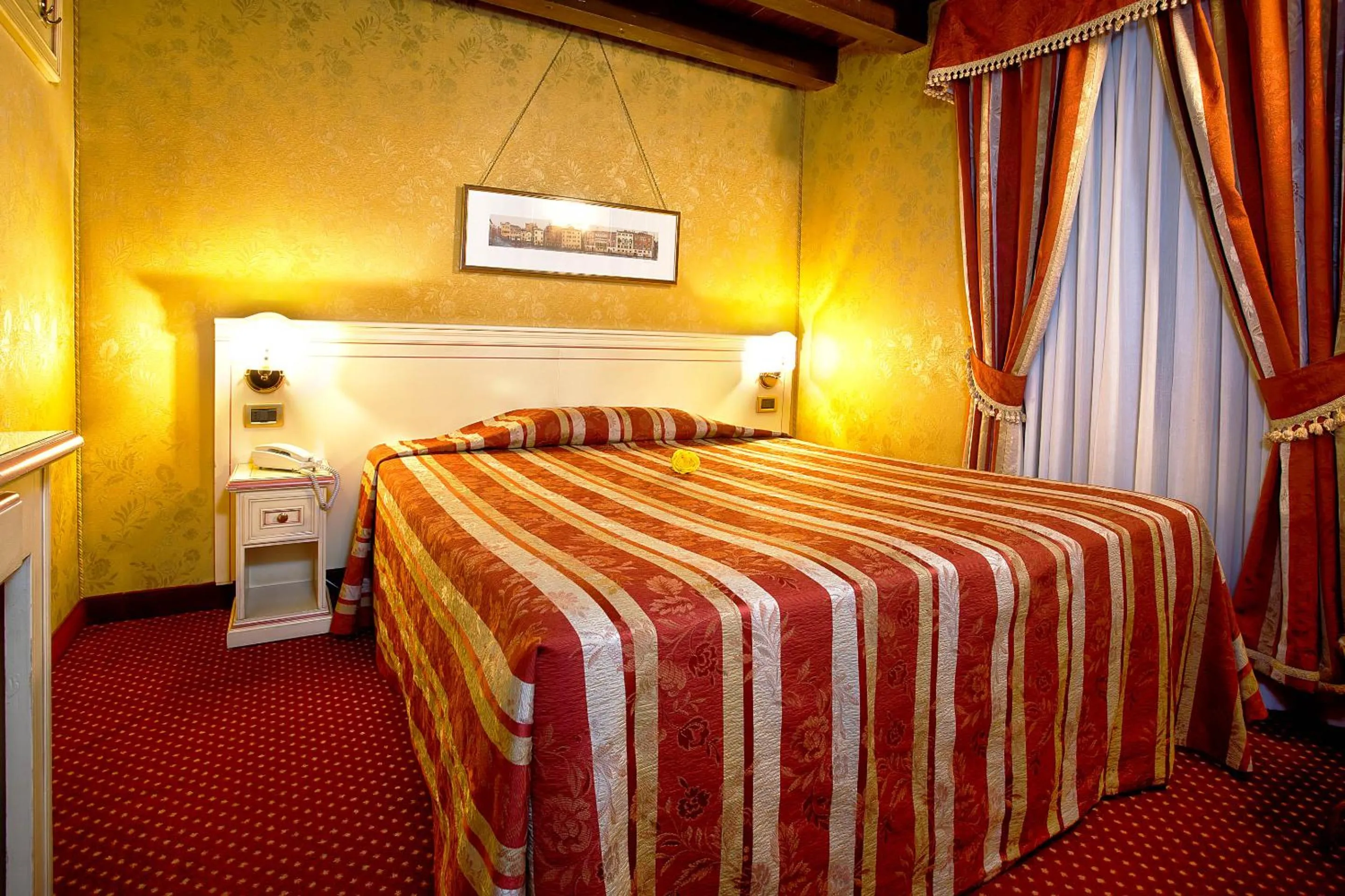 Photo of the whole room, Bed in Ca' San Polo - Ferretti Hotels Collection