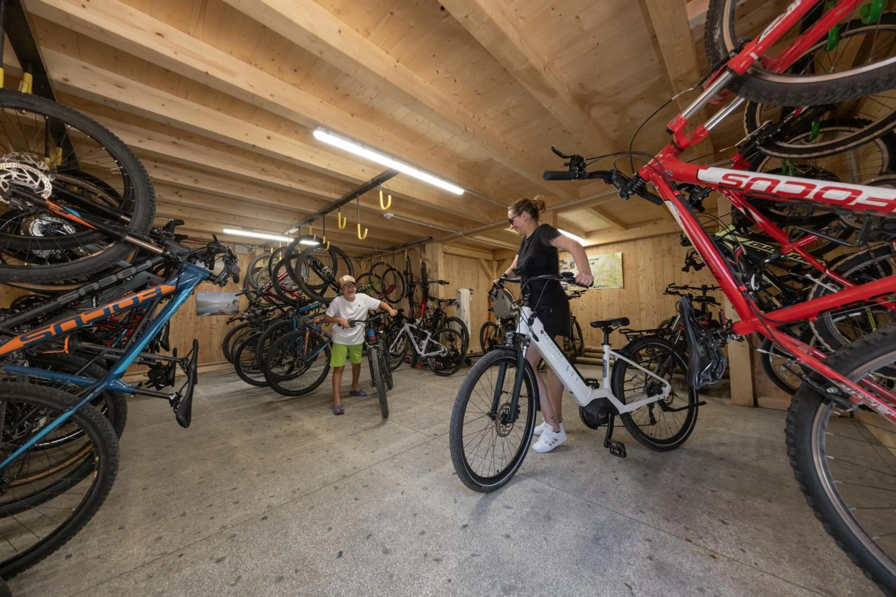 Cycling in Parc Hotel Du Lac