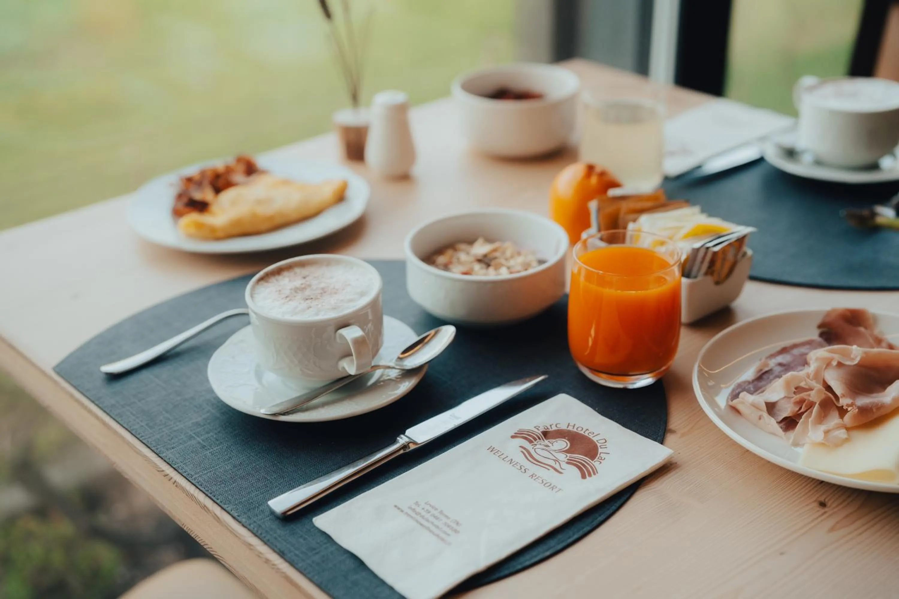 Breakfast in Parc Hotel Du Lac