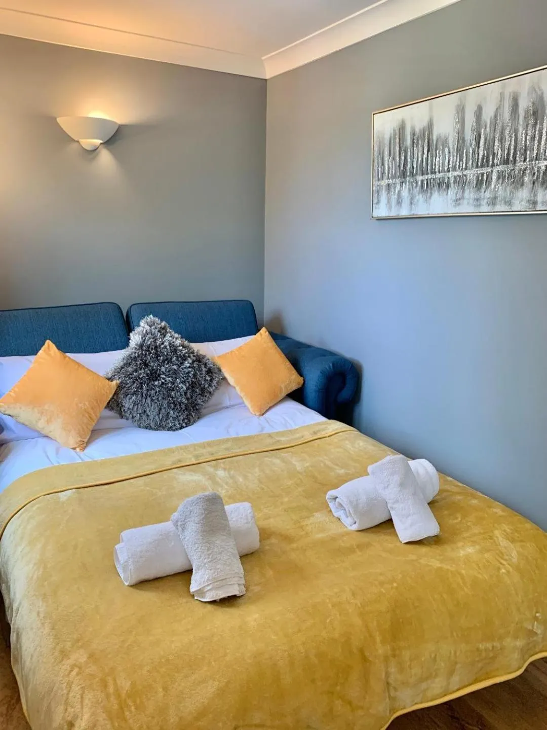 Bed in Risinghurst, Oxford, an ENTIRE 2beds, 2bathrooms, free Wi-Fi, Free Parking