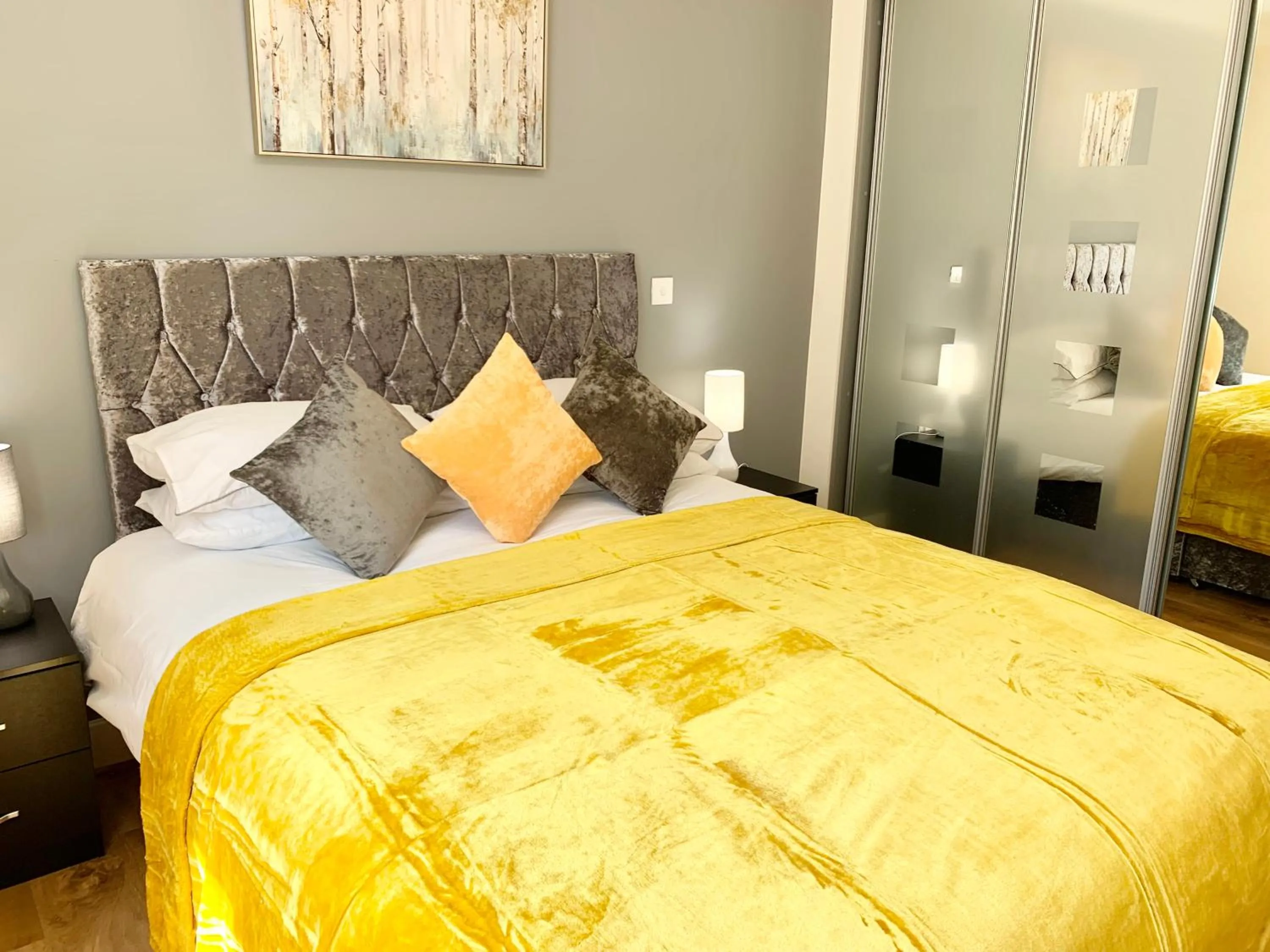 Bedroom, Bed in Risinghurst, Oxford, an ENTIRE 2beds, 2bathrooms, free Wi-Fi, Free Parking