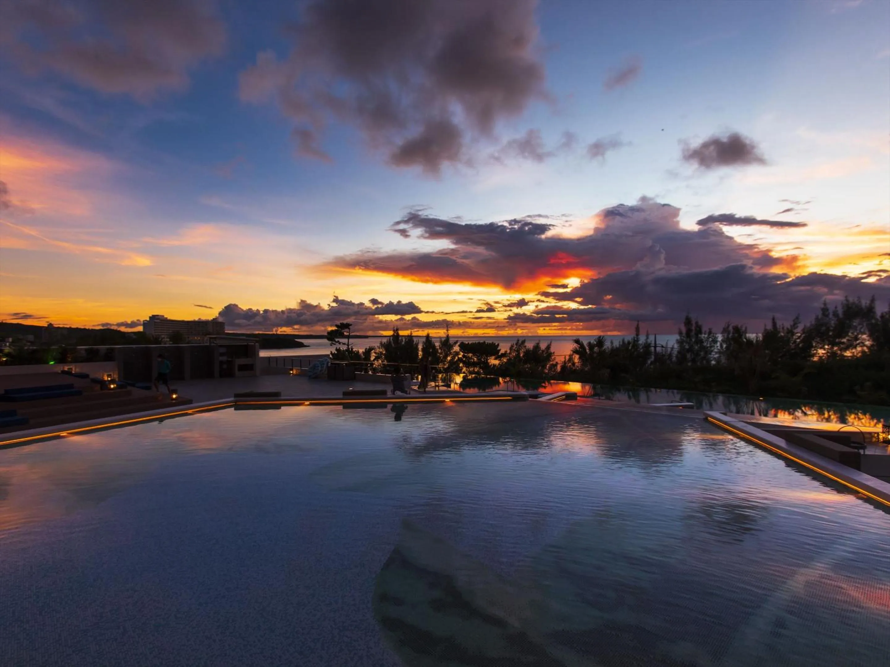 Sunset in AQUASENSE Hotel & Resort