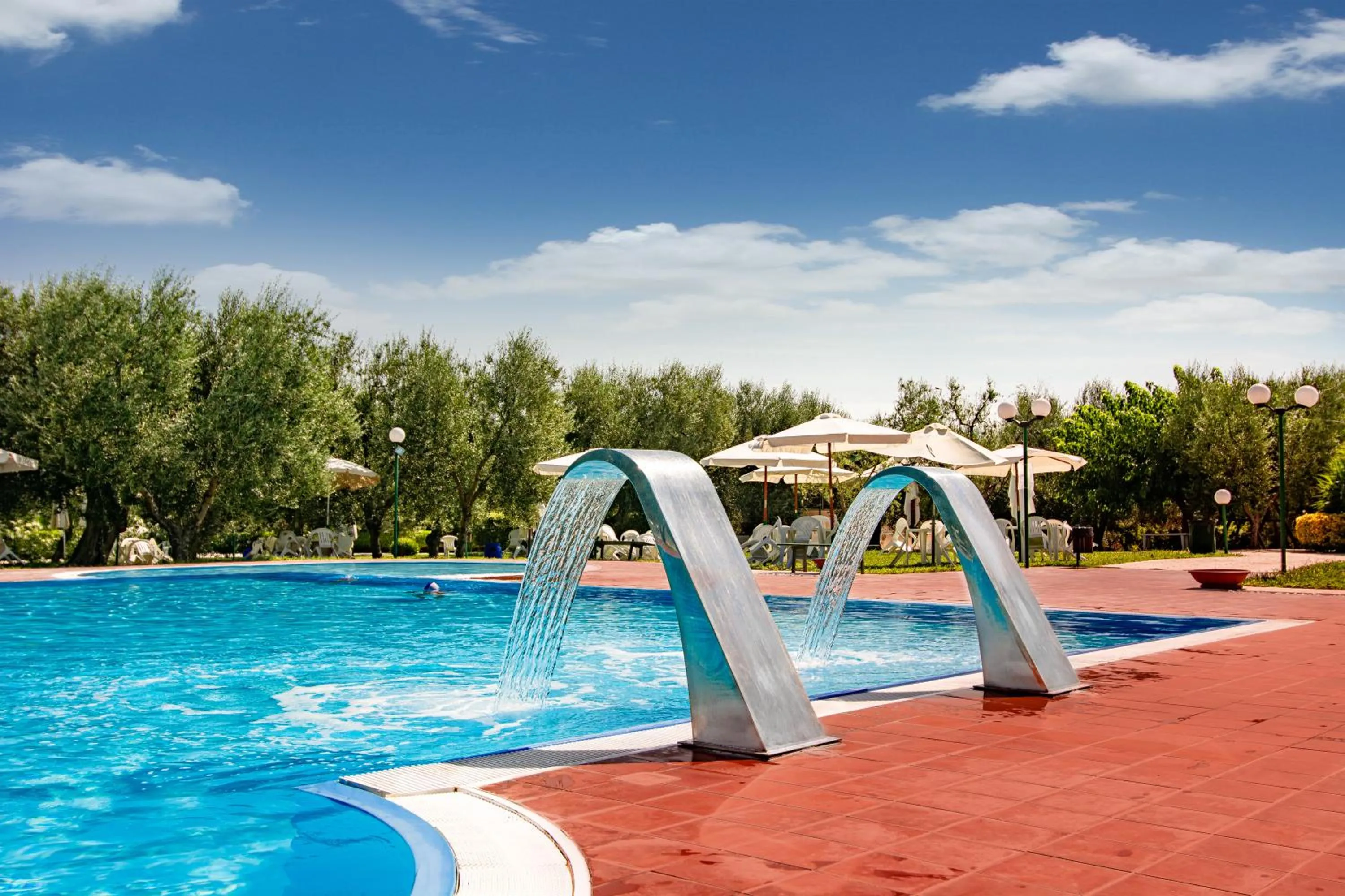 Swimming pool in Giardino Degli Ulivi Resort Masseria