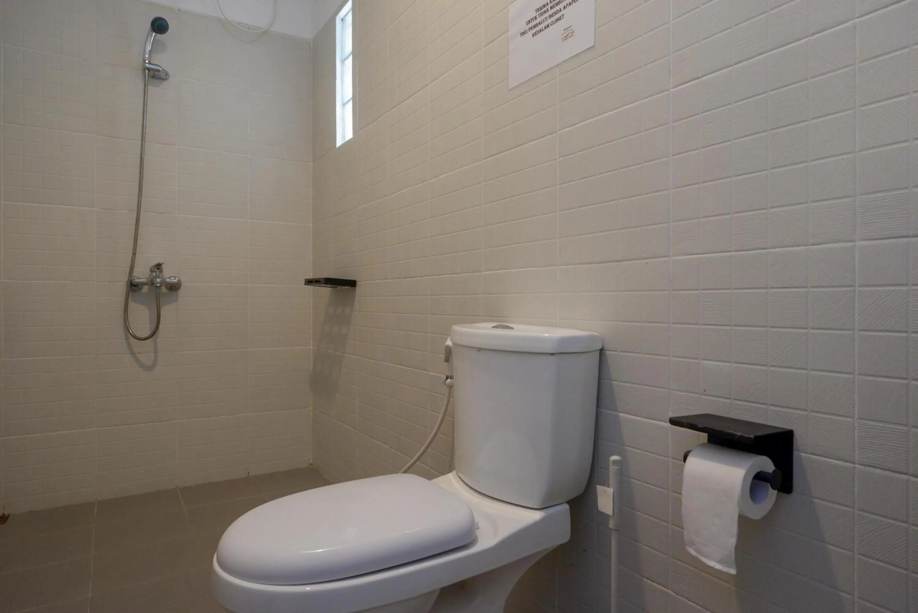 RedDoorz near Bukitsari Semarang