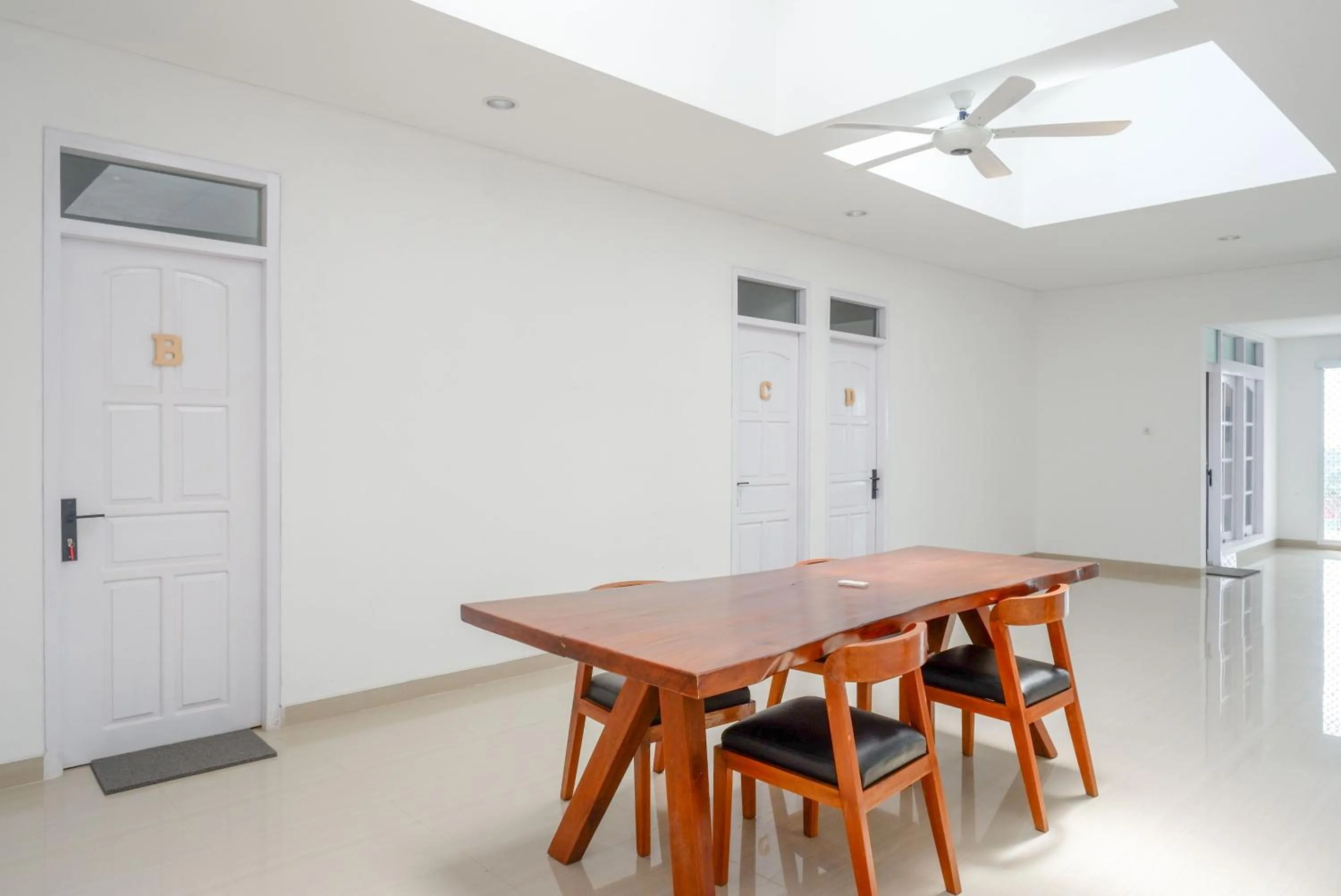 RedDoorz near Bukitsari Semarang