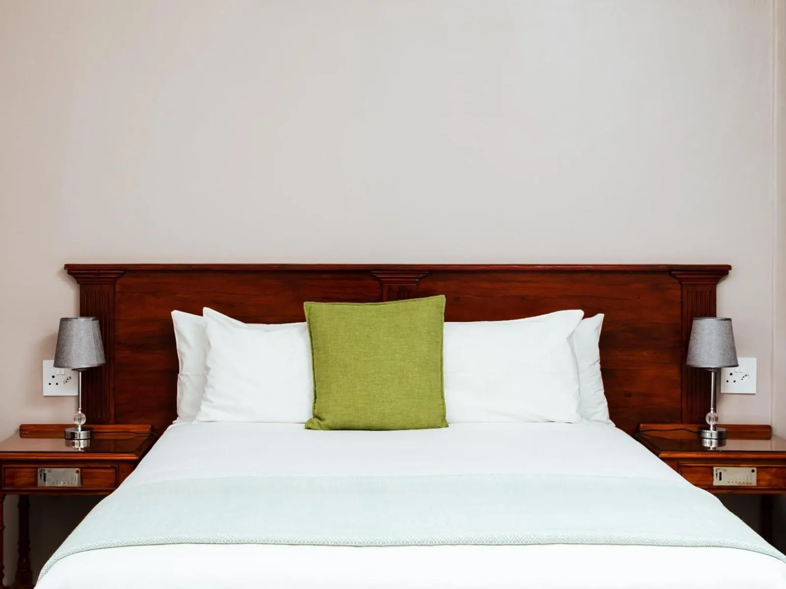 Bed in Ngwenya City Hotel