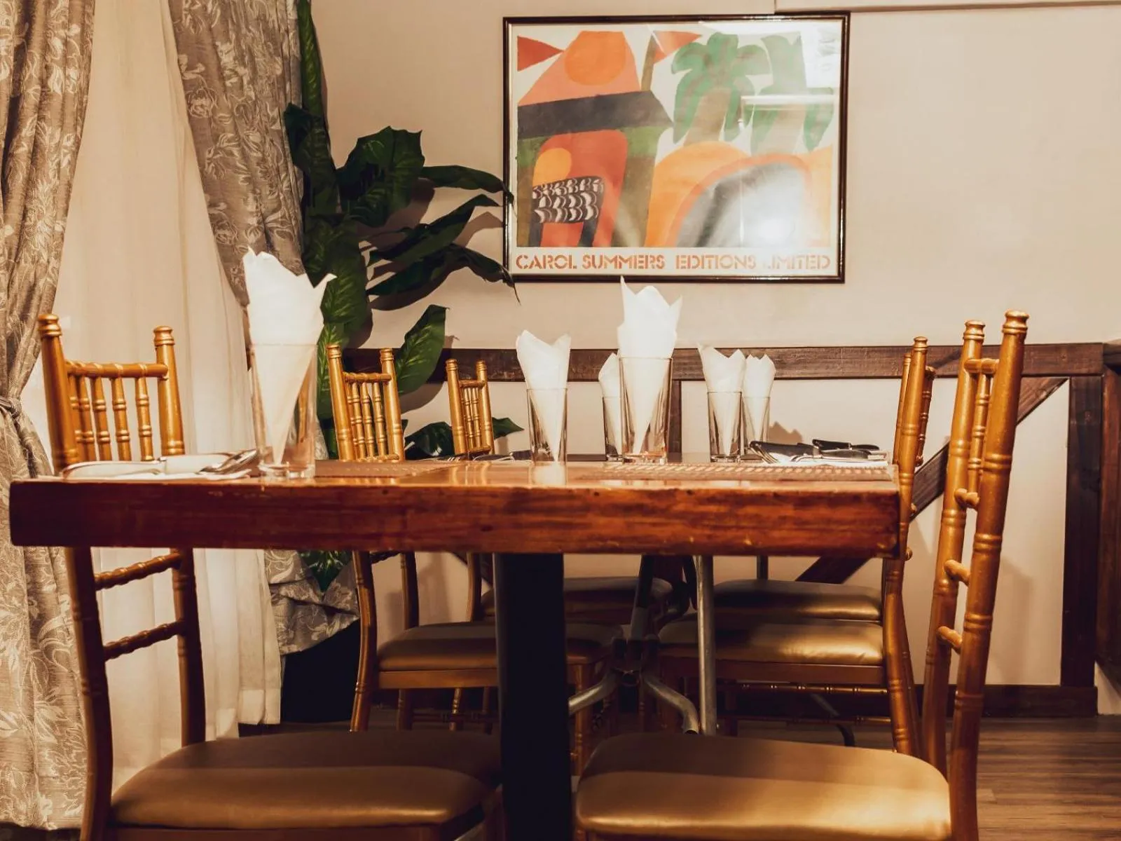 Dining area in Ngwenya City Hotel