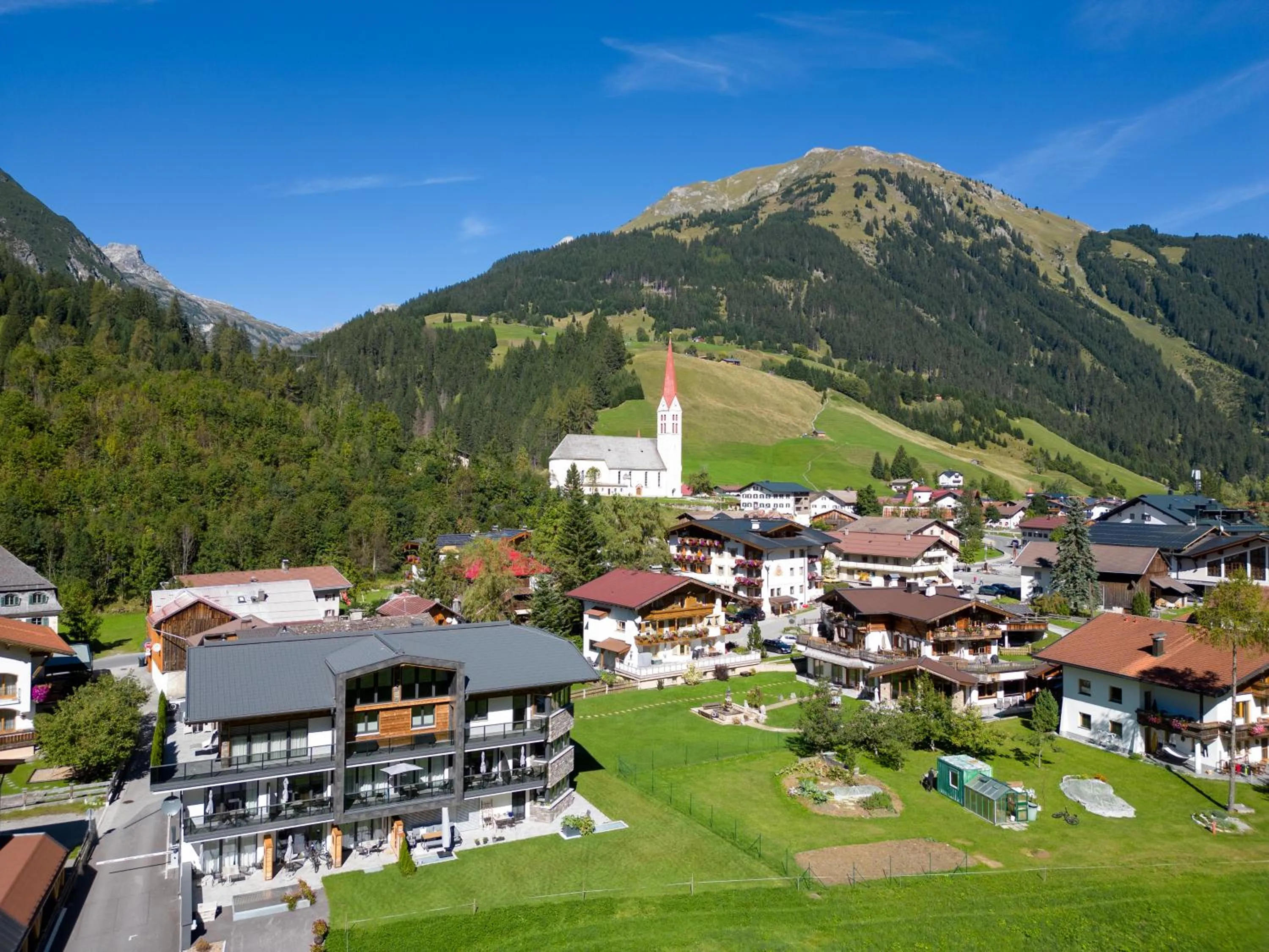 Property building in Apart Lech