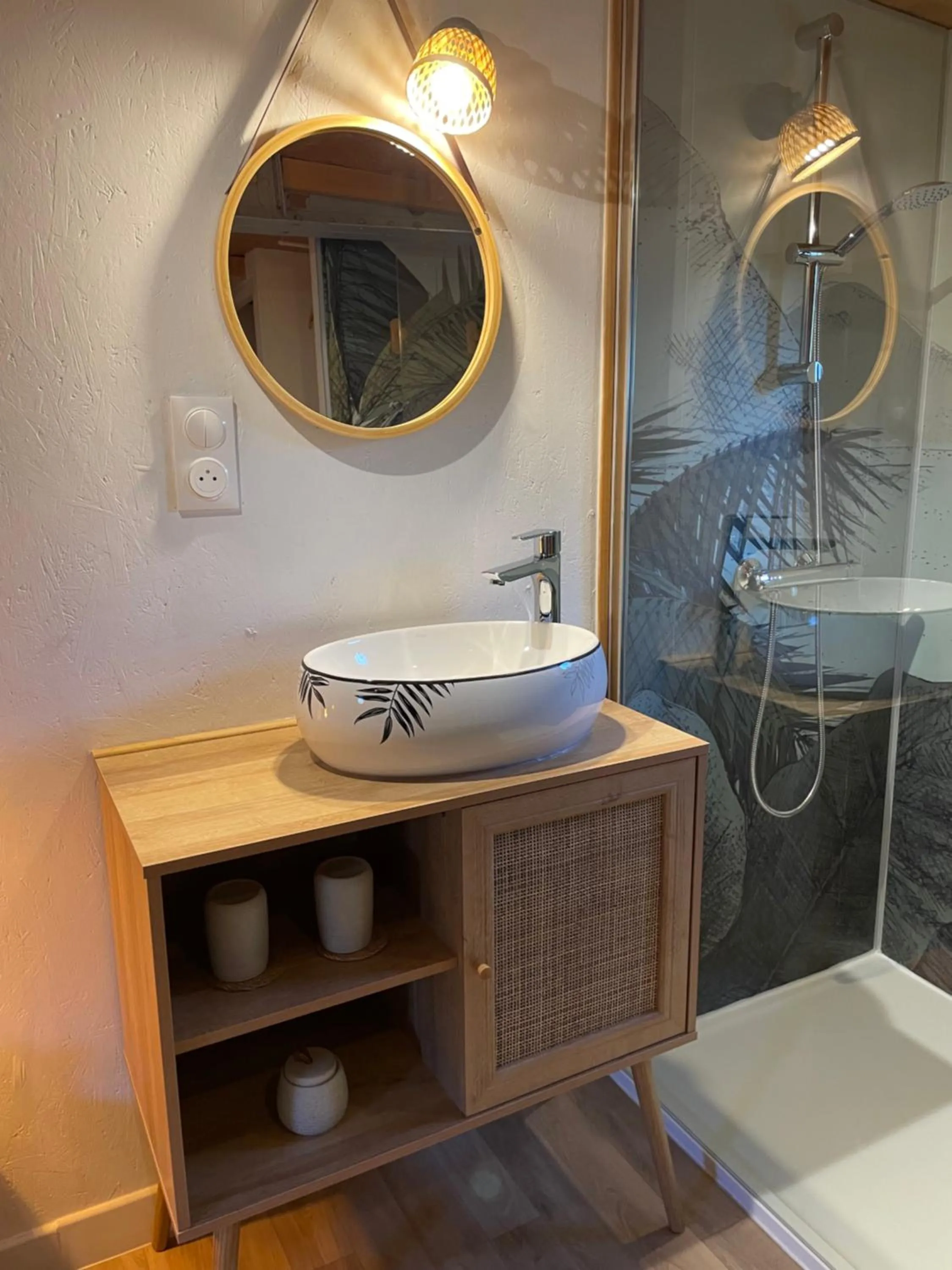 Bedroom in Péniche Le Pescalune - Chambre d'hôtes