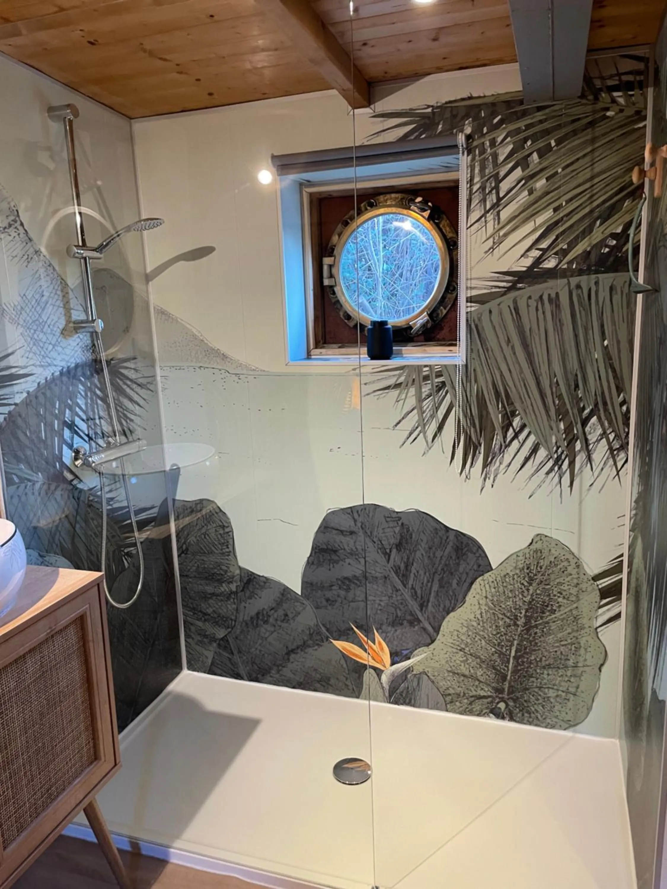 Shower in Péniche Le Pescalune - Chambre d'hôtes