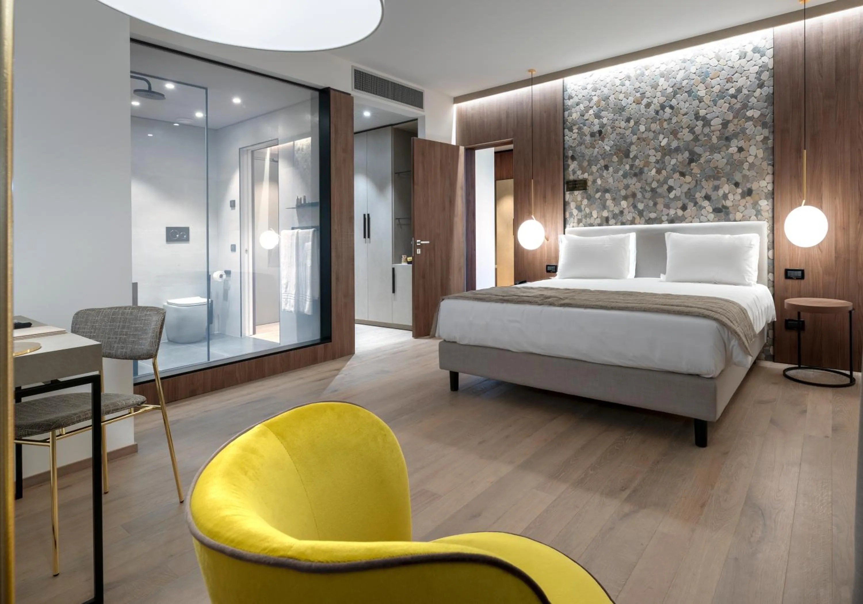 Photo of the whole room, Bed in Thai Si Royal Thai Spa