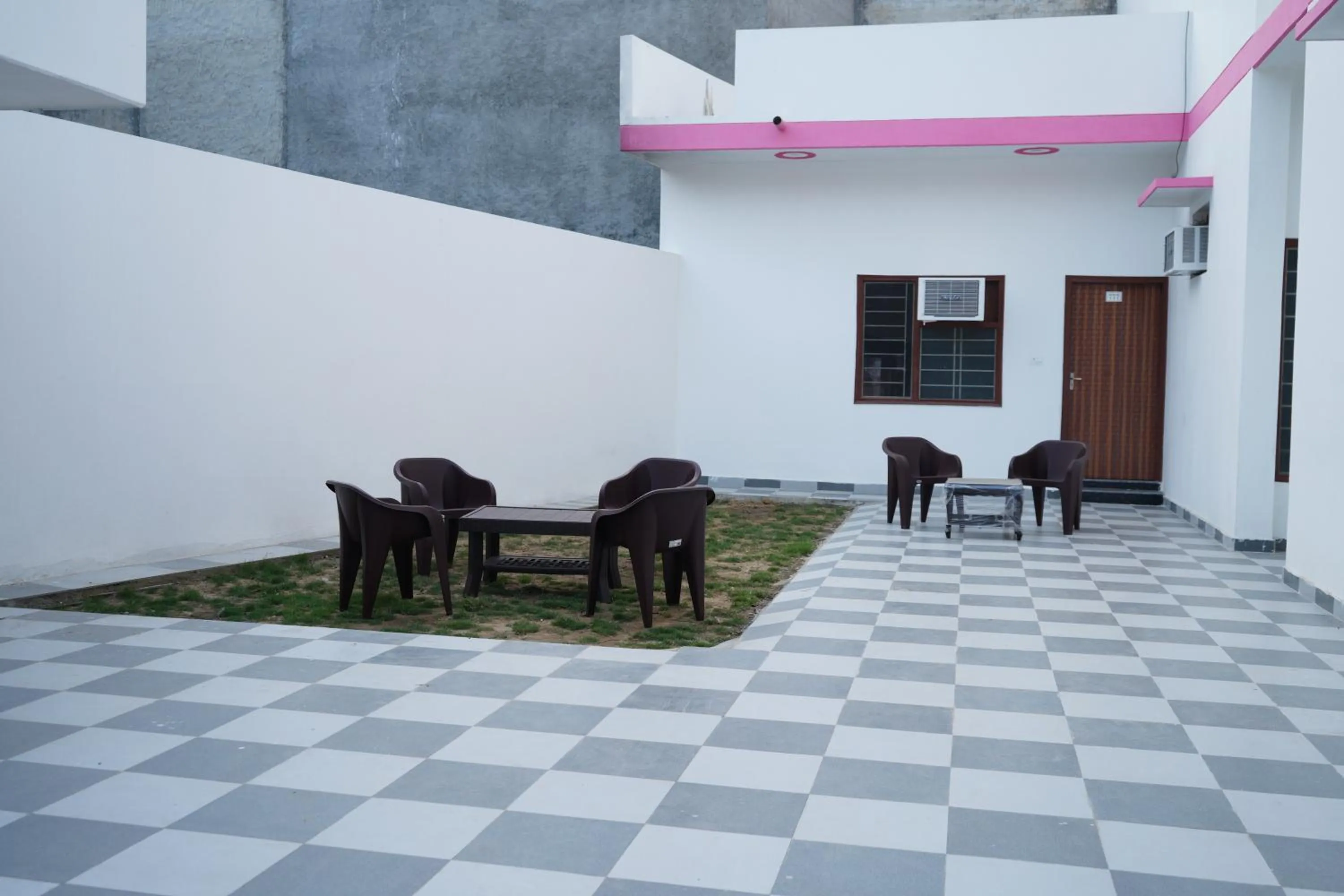 Property building in Roop Niwas