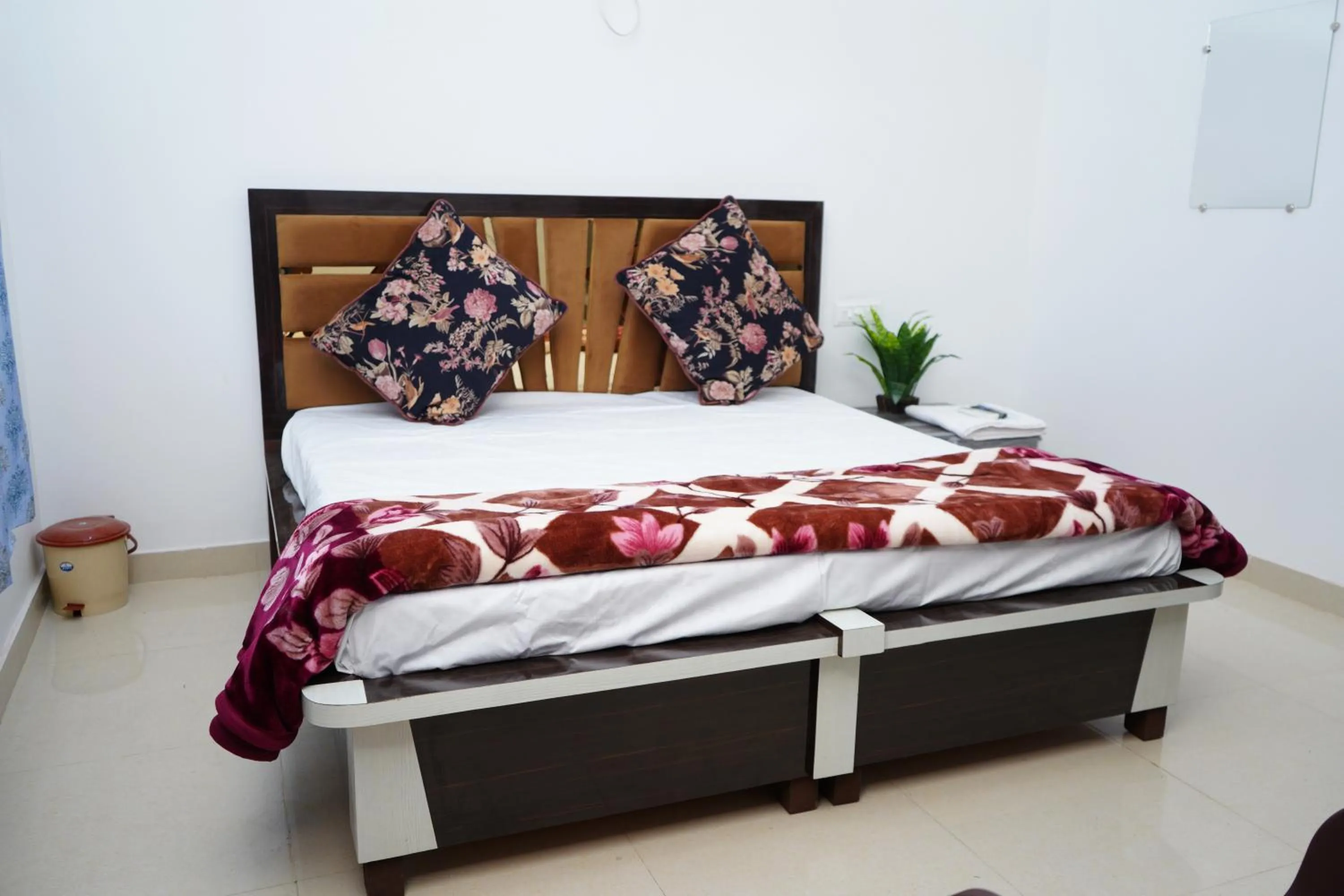 Bedroom, Bed in Roop Niwas