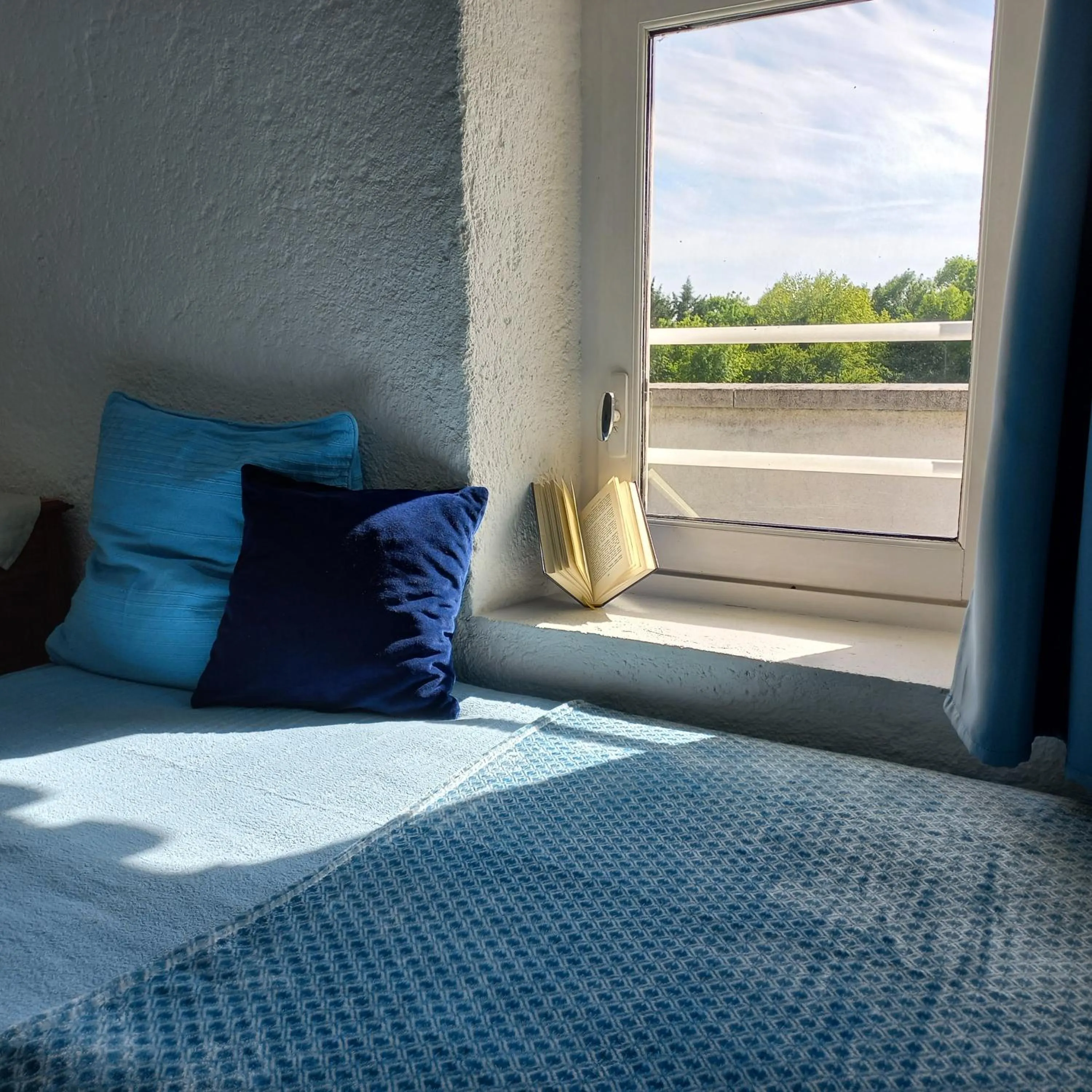 Bedroom in Domaine de Fontsauzine - gîtes et chambre d'hôtes