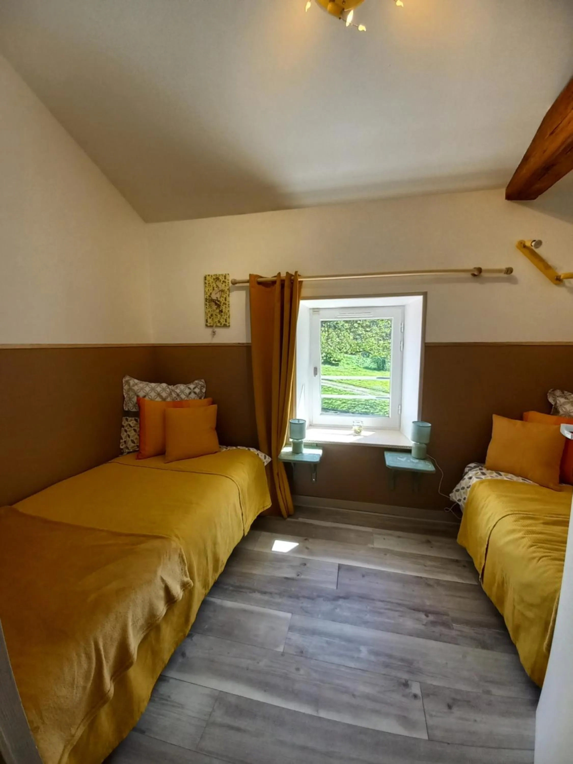 Bedroom in Domaine de Fontsauzine - gîtes et chambre d'hôtes
