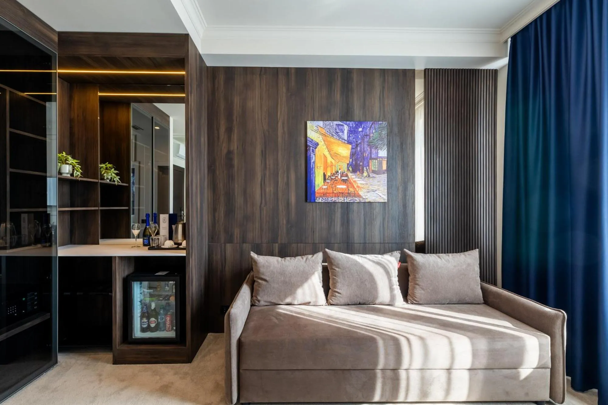 Photo of the whole room, Bed in Art Hotel