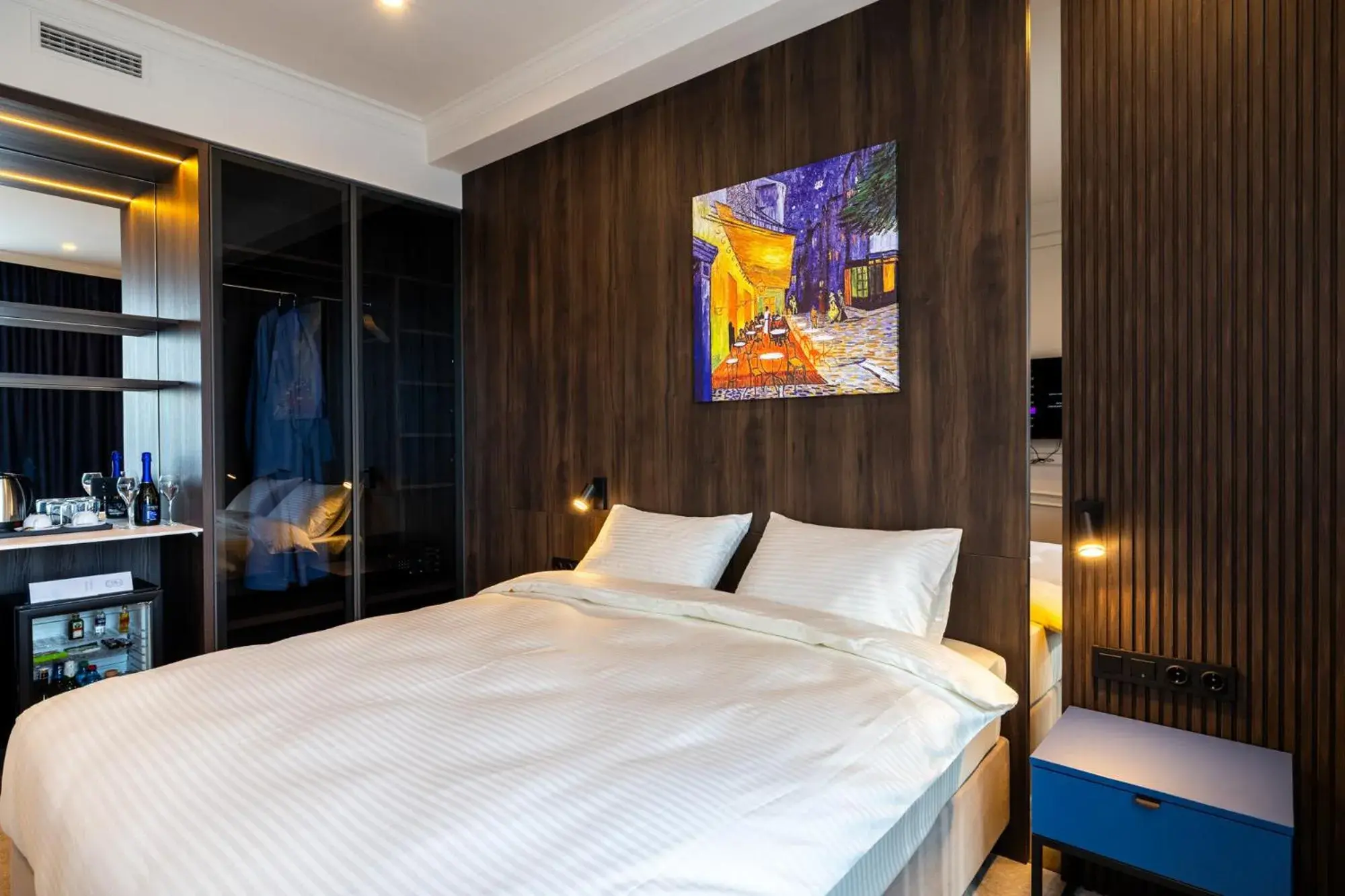 Suite with Balcony - single occupancy in Art Hotel Suite with Balcony - single occupancy in Art Hotel